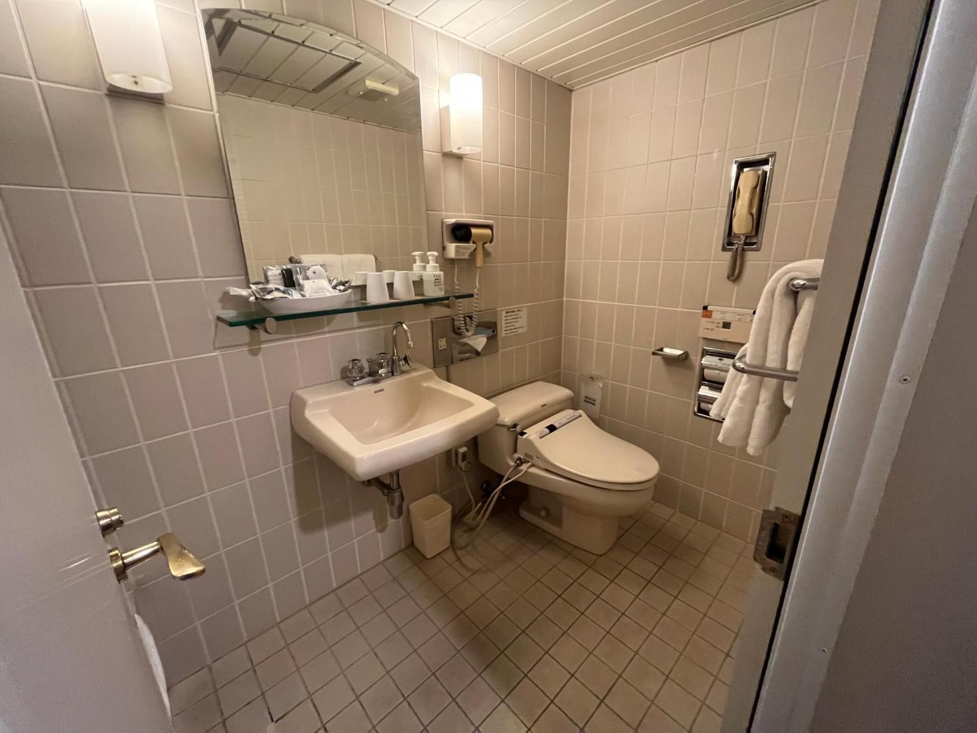 Twin Room - Main Building - Nonsmoking