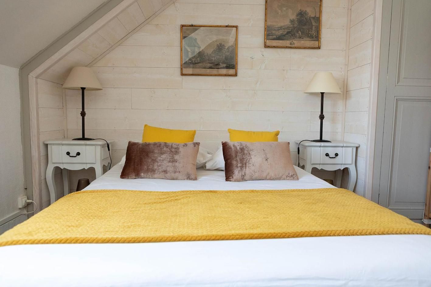 Deluxe Double Room with Bath