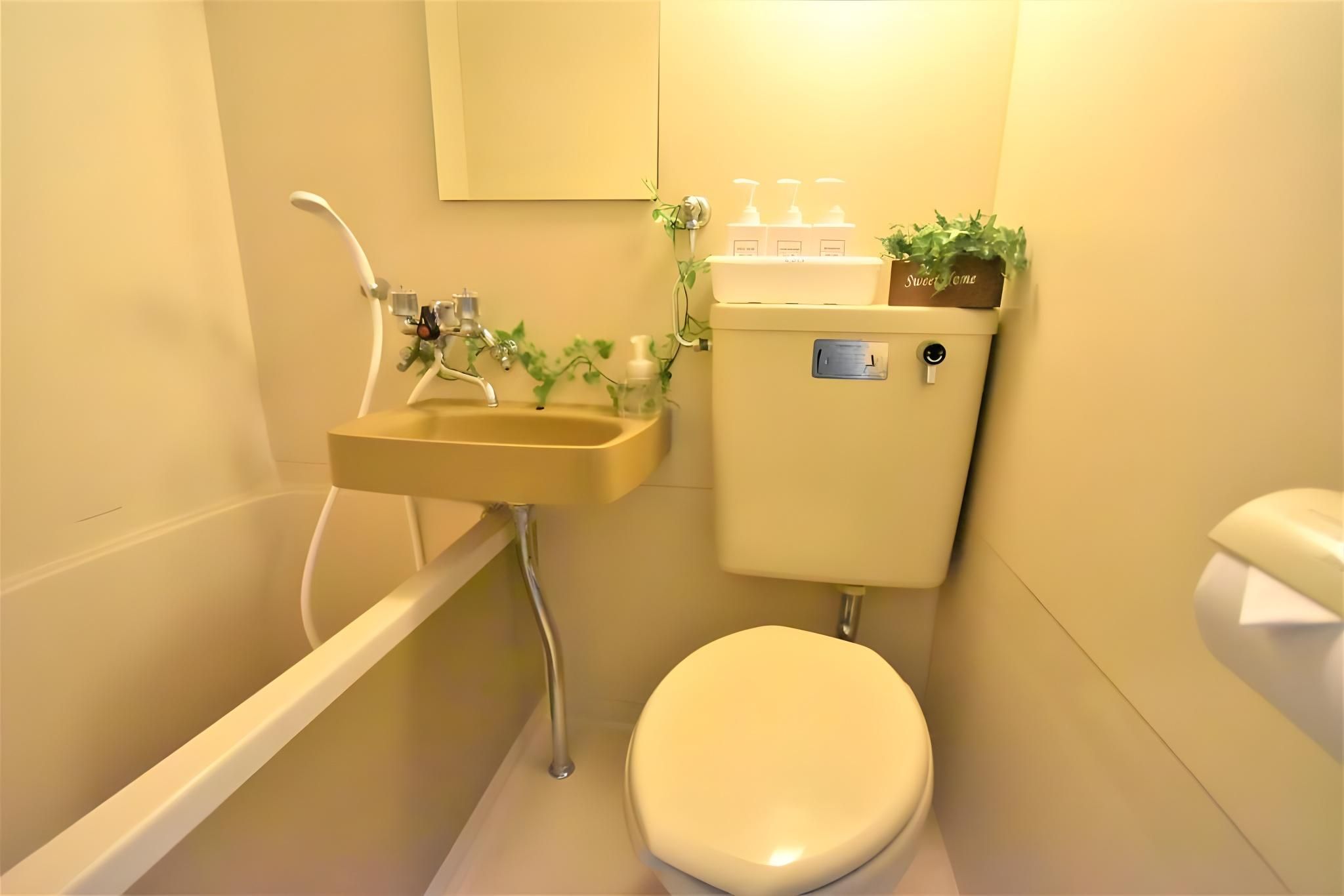 Double Room 201 - Non-Smoking
