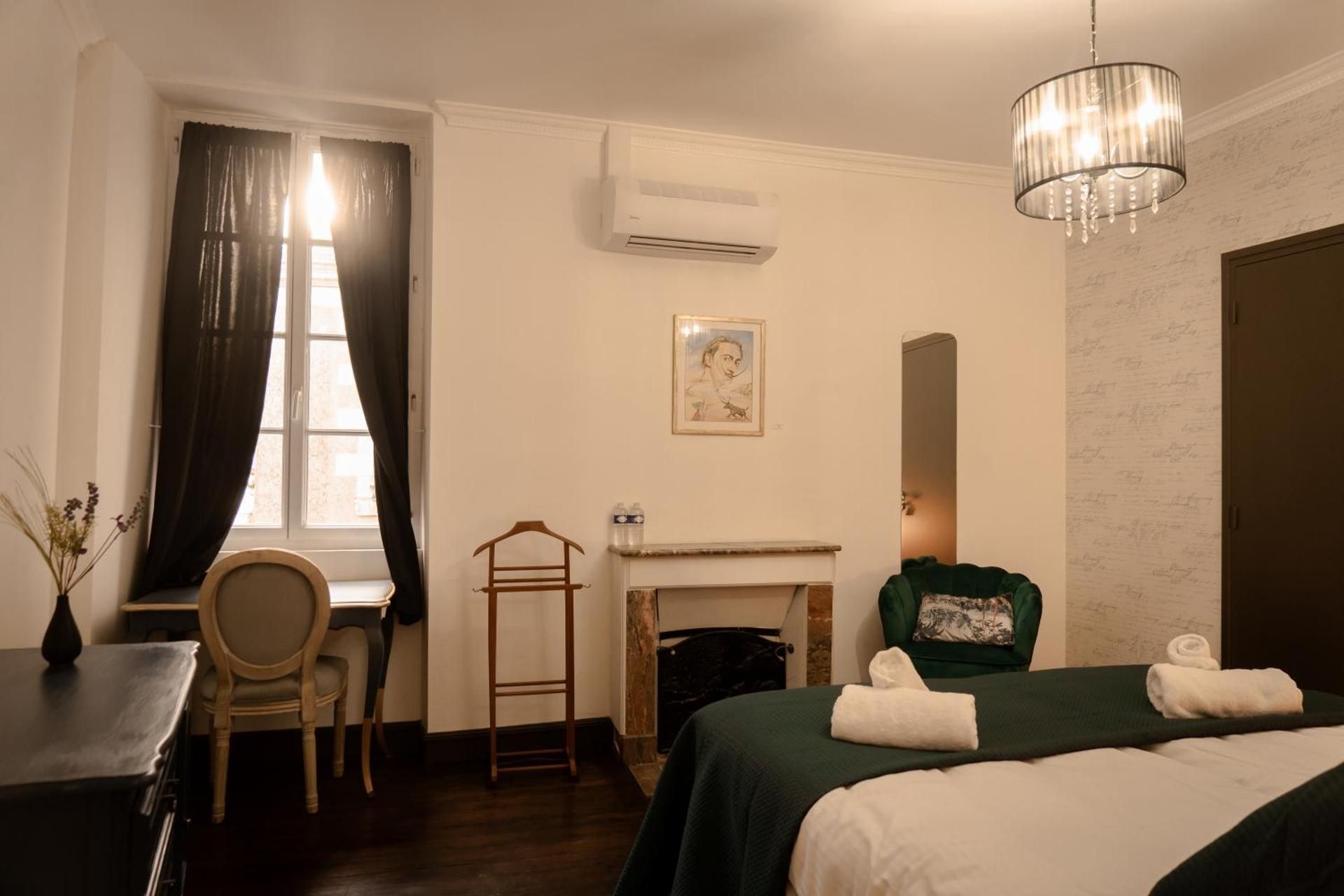 Deluxe Suite