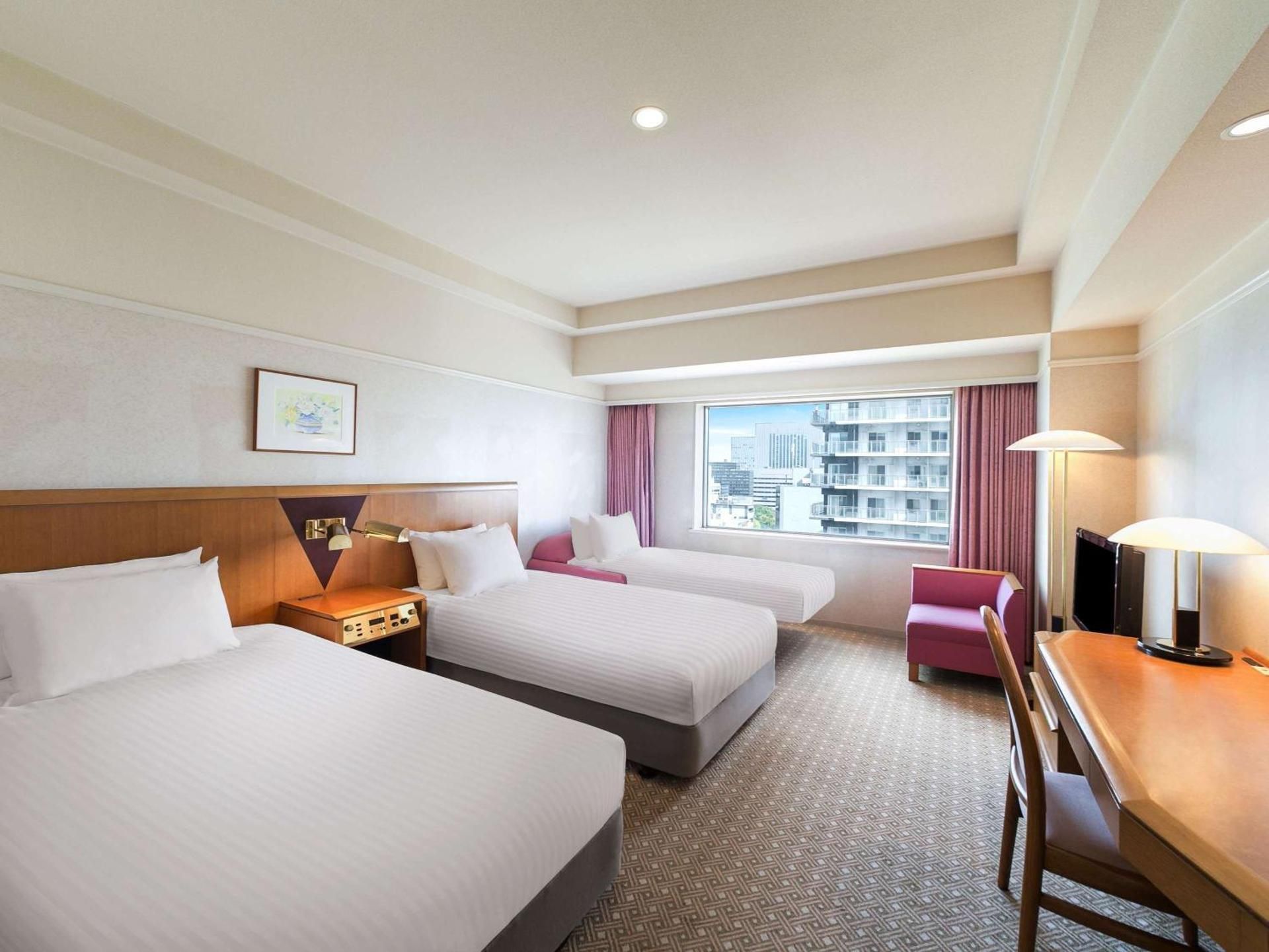 Classic Room with 2 single beds and 1 sofa bed, City side
