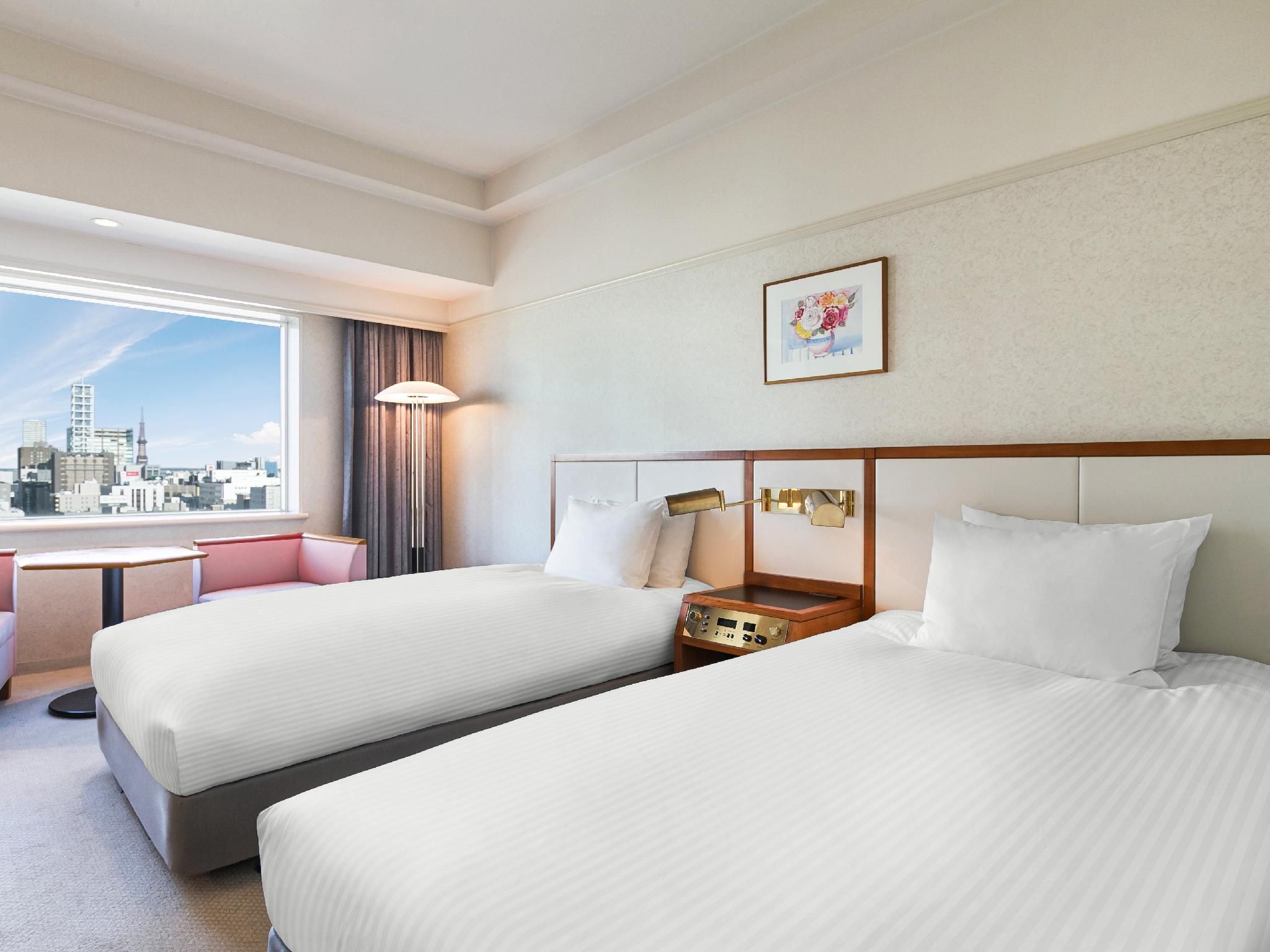 Classic Room with 2 single beds and 1 extra bed , City side