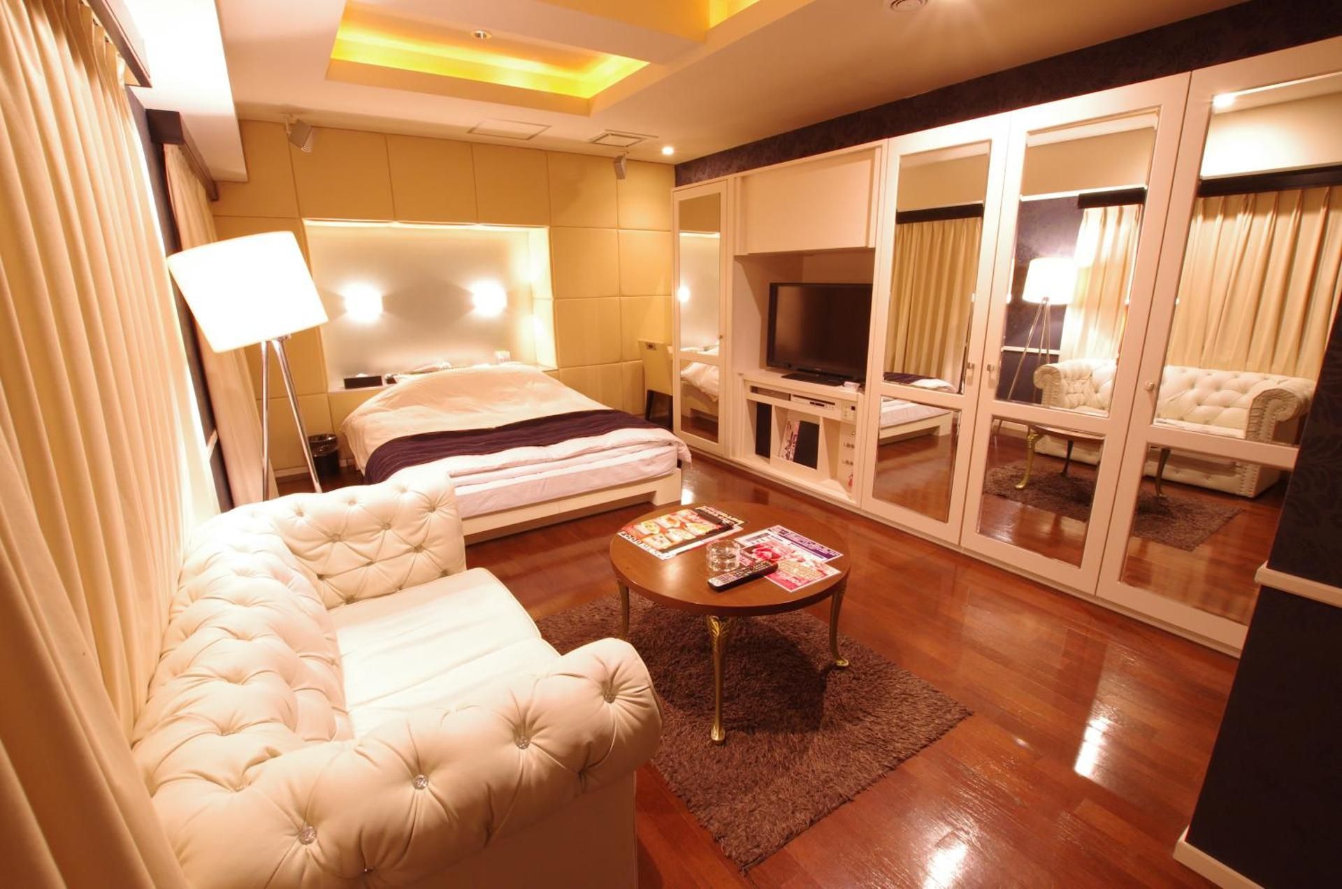 Premium Double Room - Smoking - 15:00 Check in