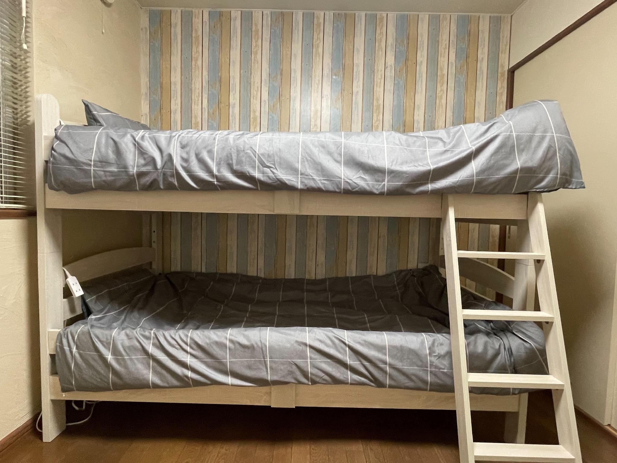 TrainLineFild Cozy Twin Nest