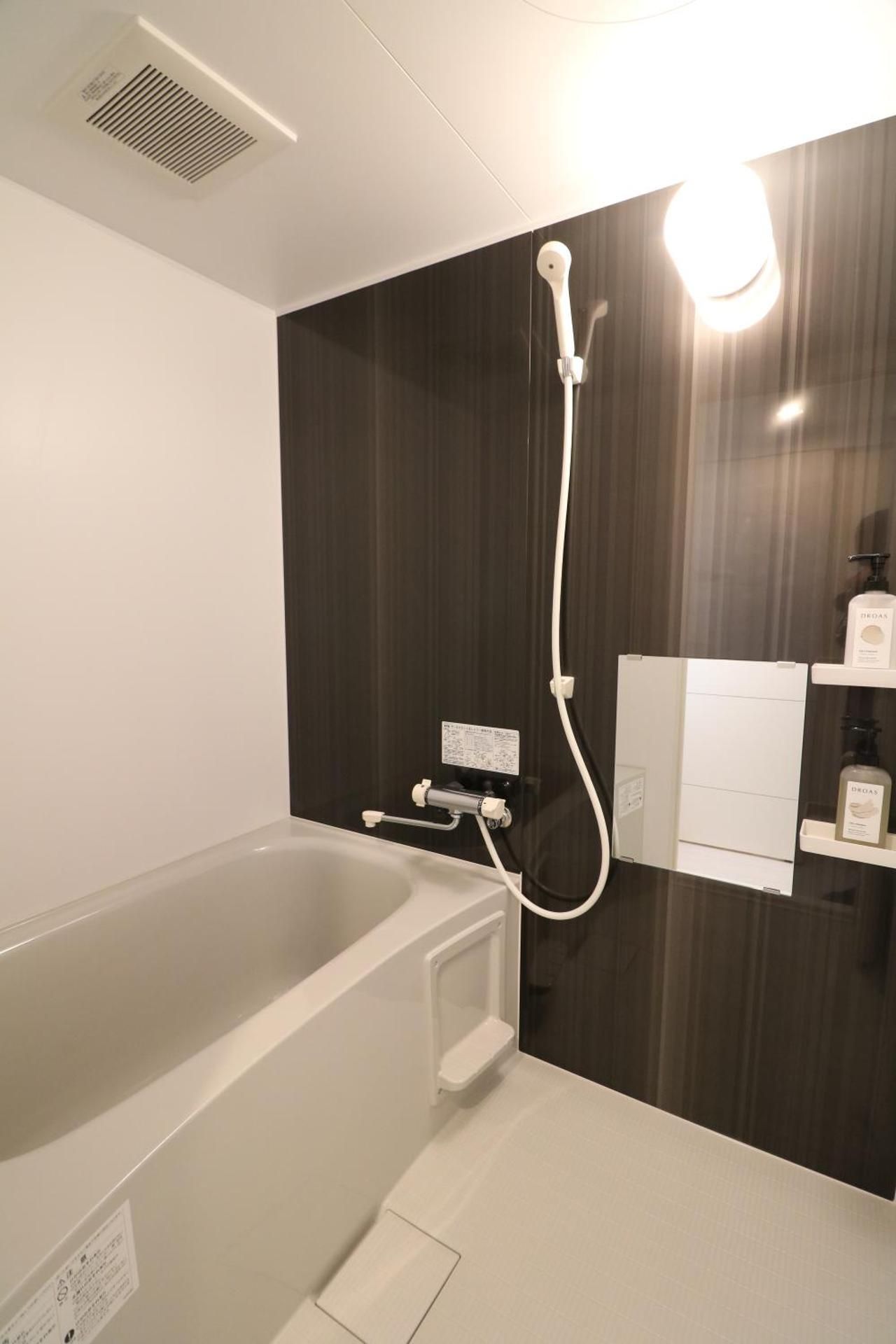 Grand Success Asabu 1 One-Bedroom Apartment