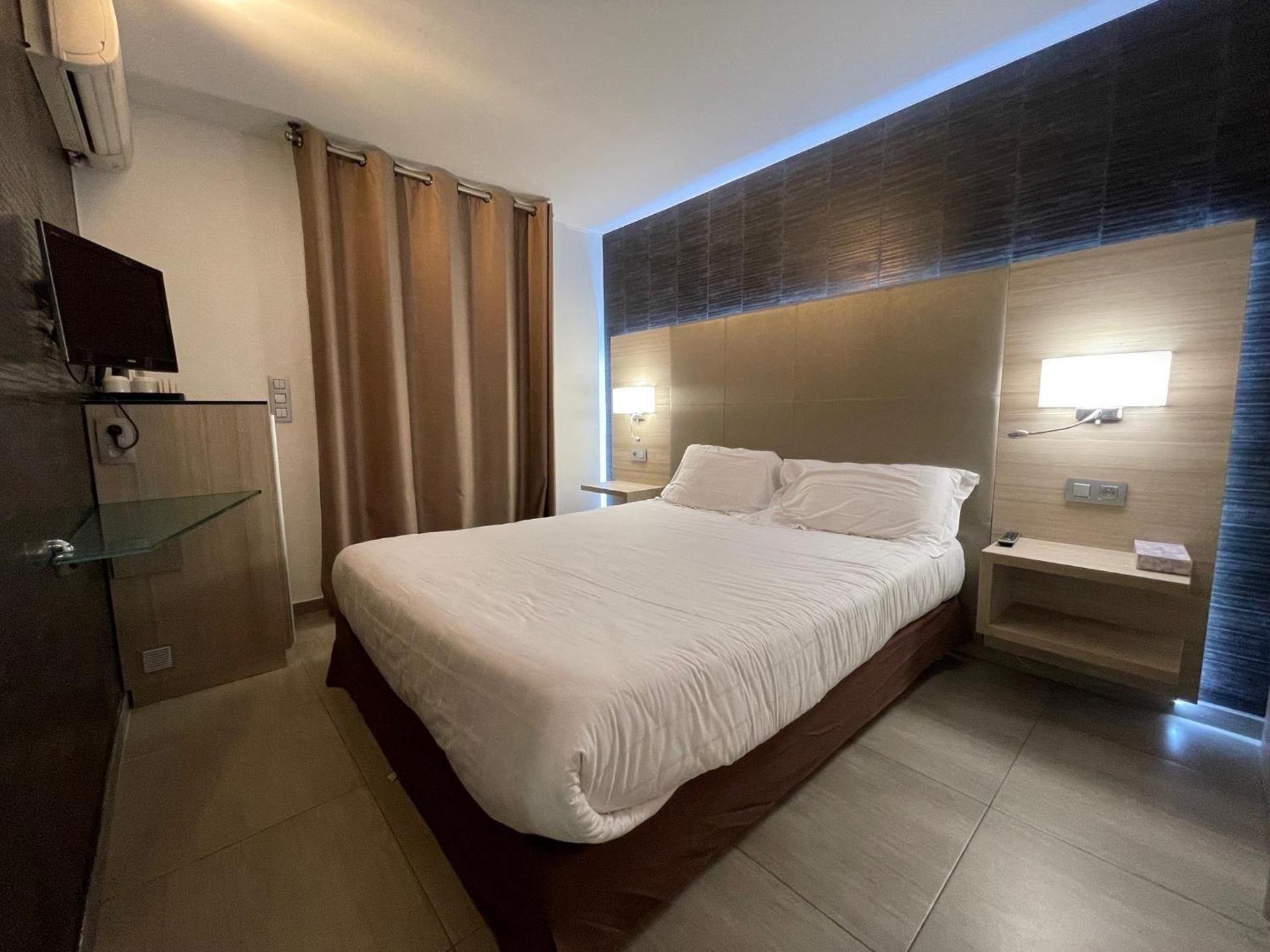 Standard Double Room With Terrace