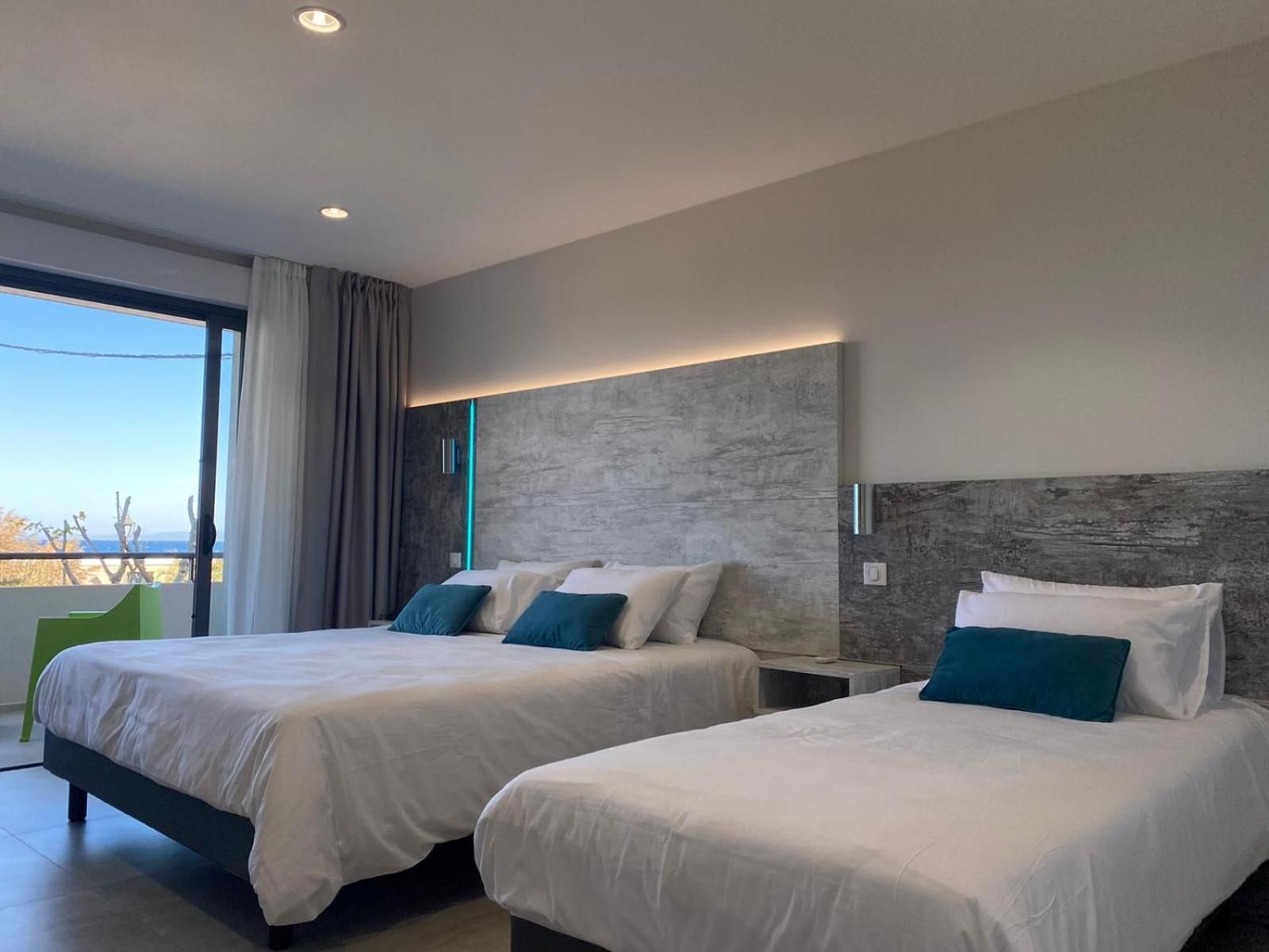 Superior Triple Room with Sea View and Terrace