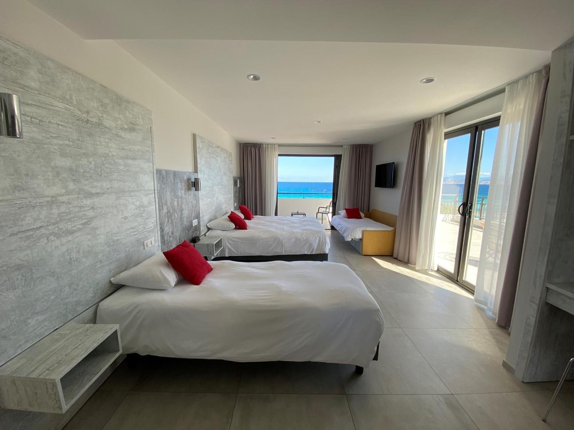 Quadruple Room with Sea View and Terrace