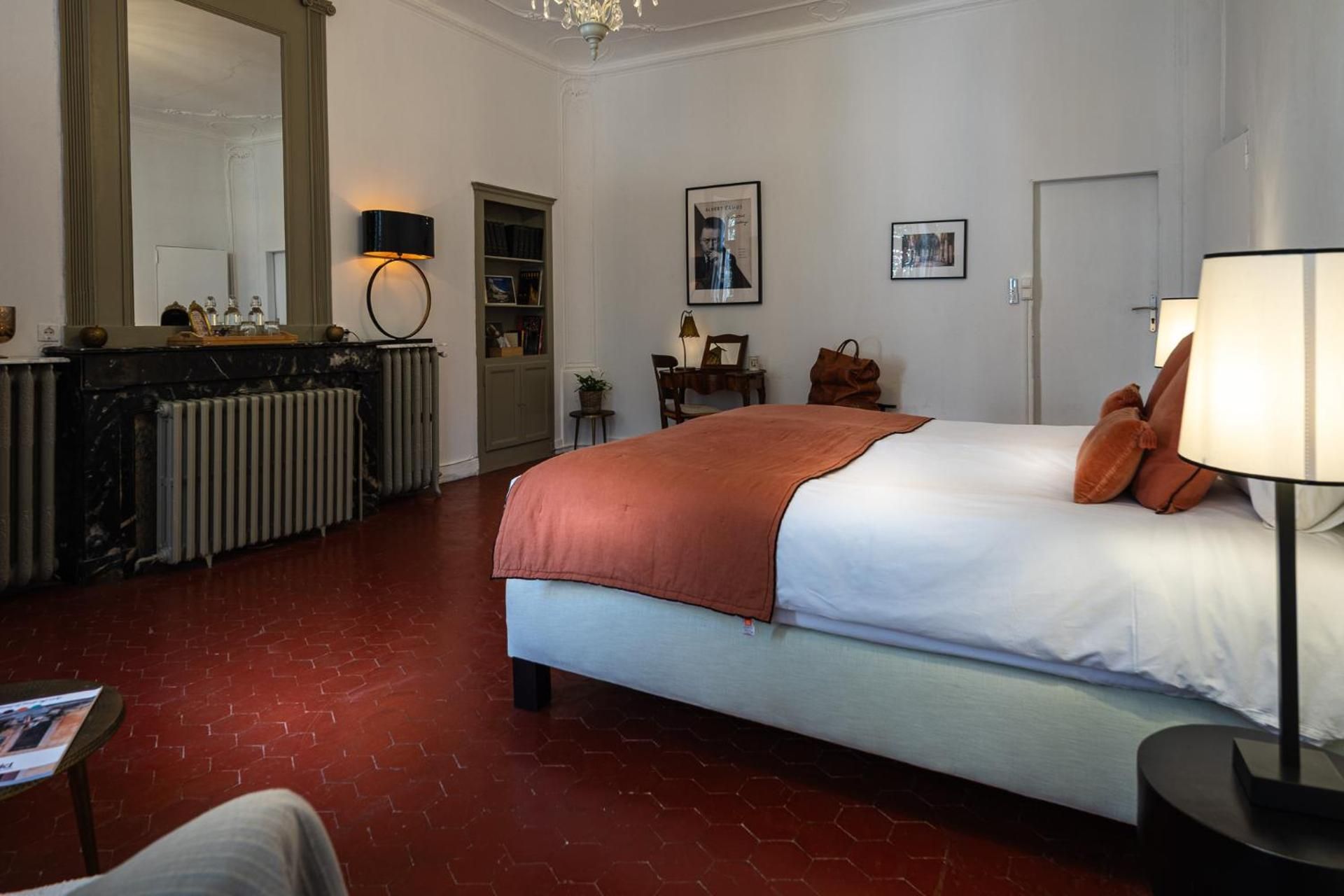 Deluxe King Suite