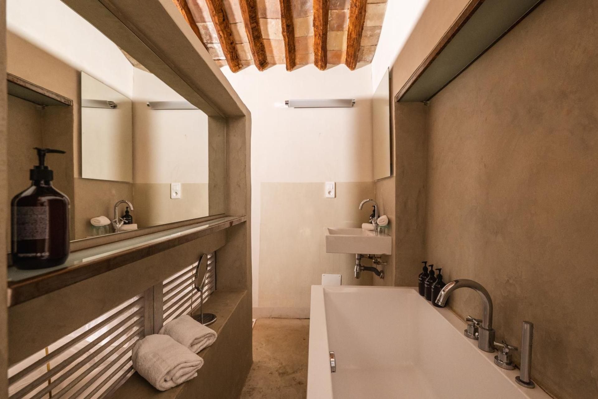 Superior Three-Bedroom Apartment