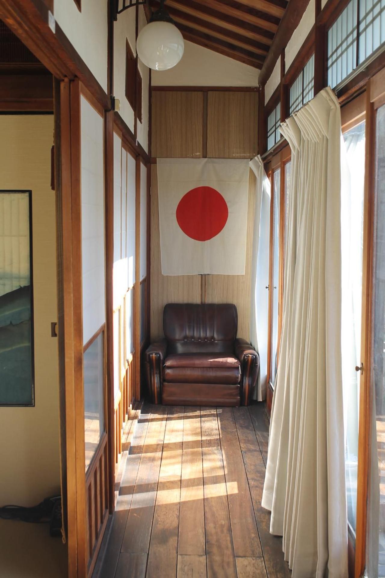 Standard Twin Room with Shared Bathroom