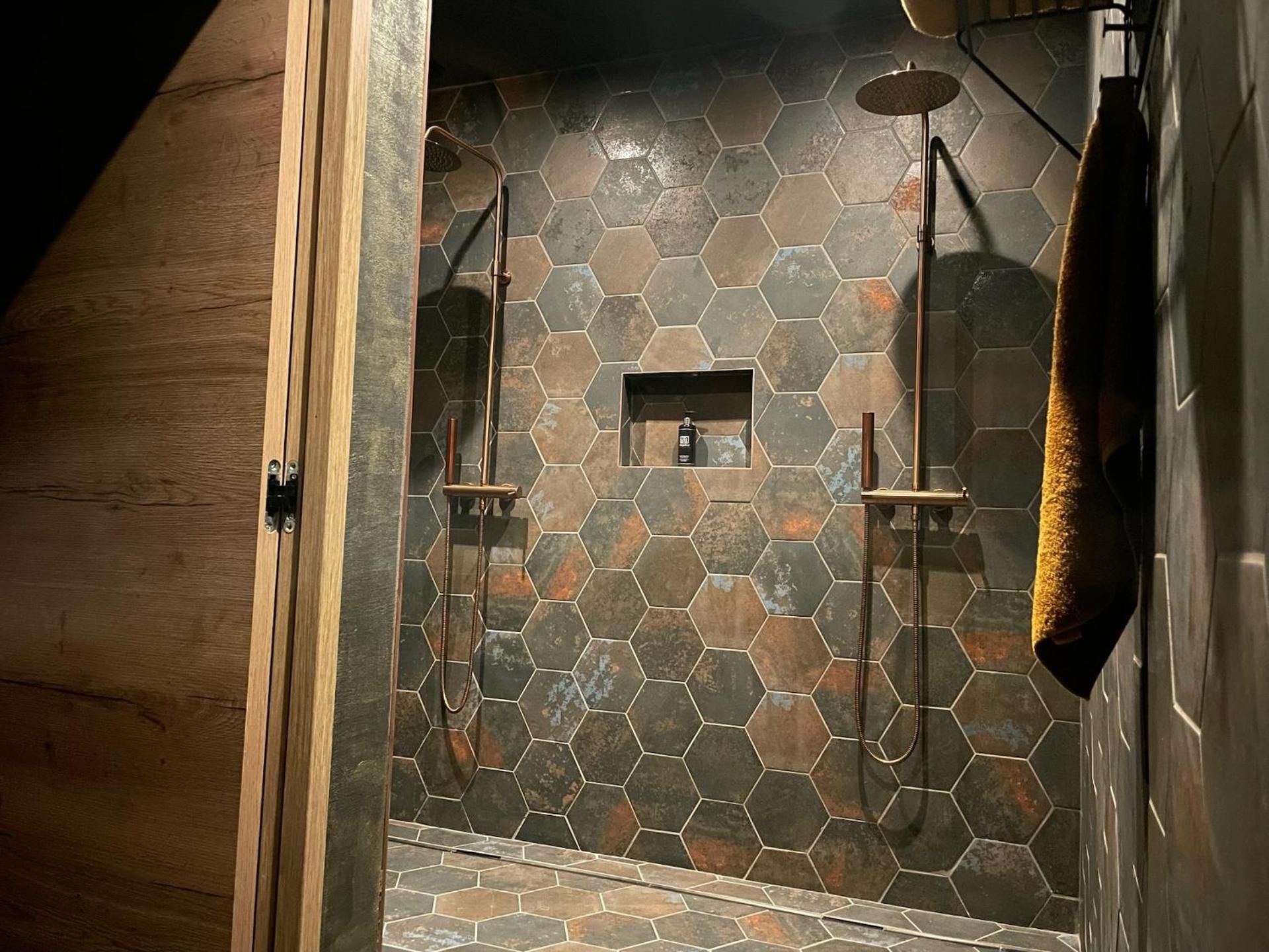 Queen Room with Spa Bath