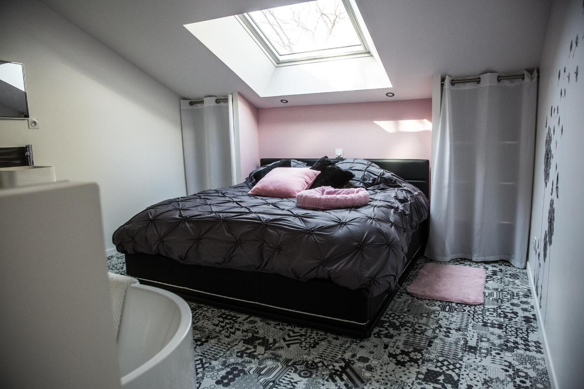 King Suite with Spa Bath