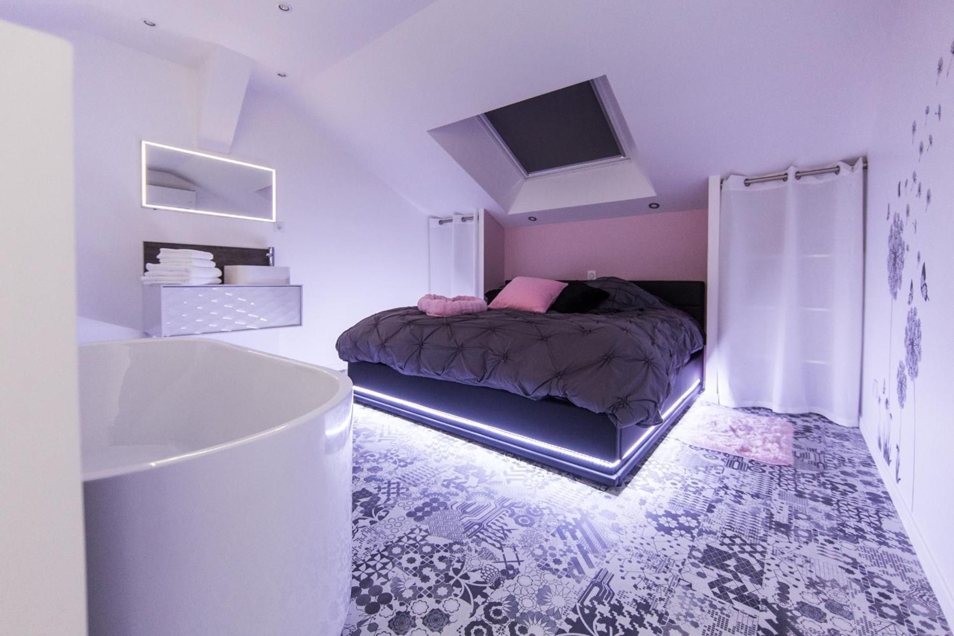 King Suite with Spa Bath