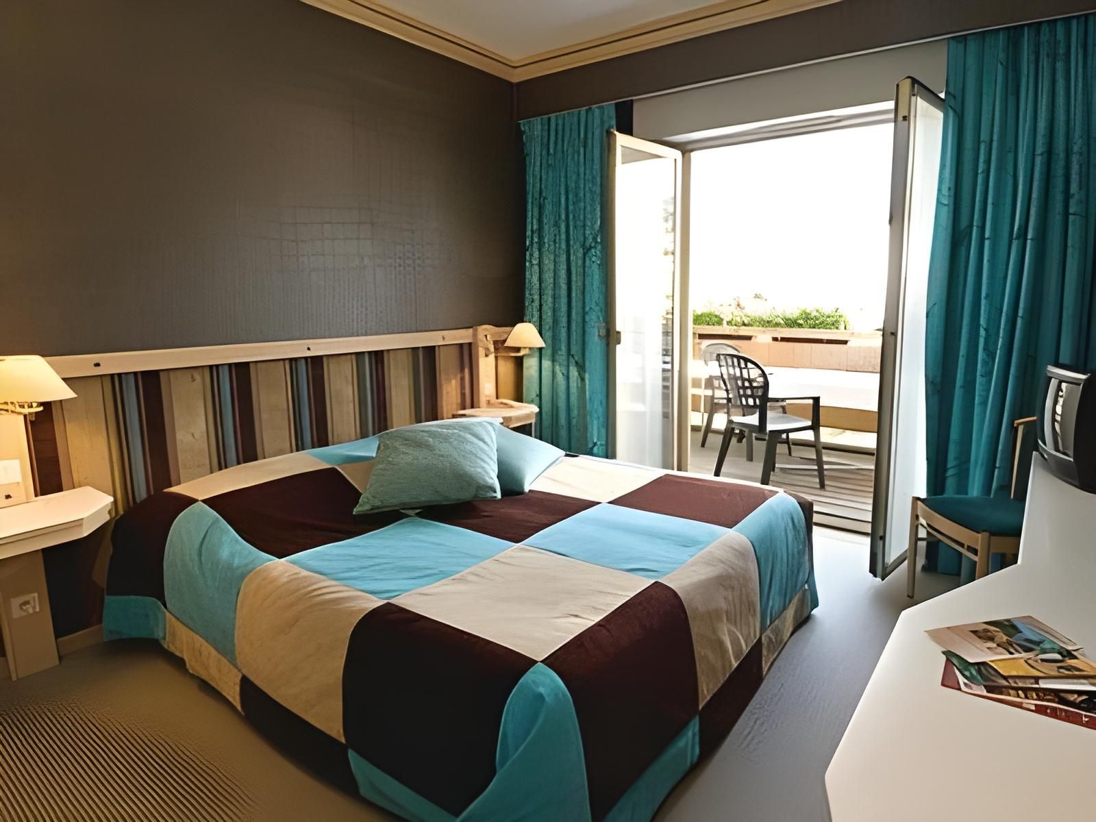 Room without Balcony