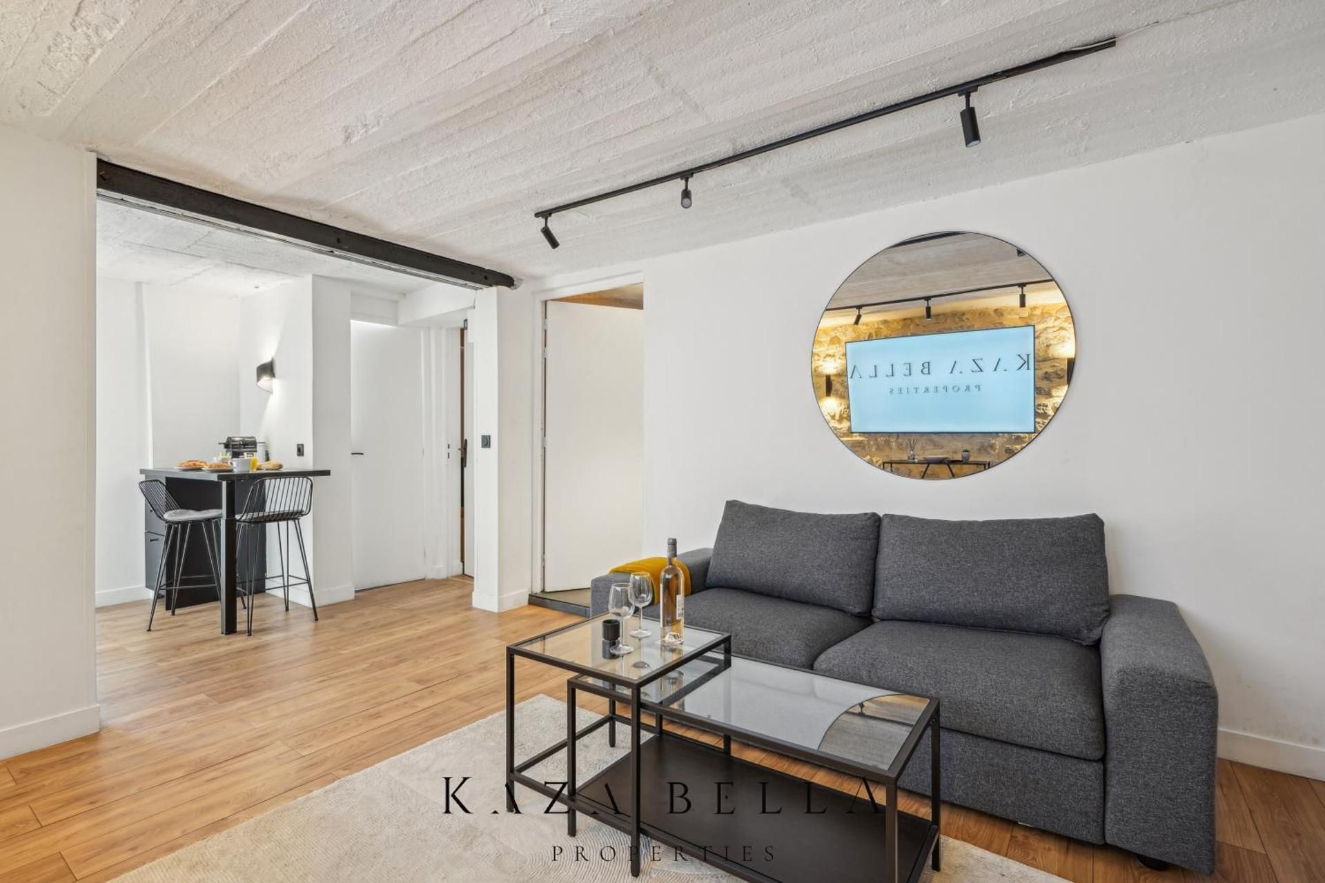 One-Bedroom Apartment