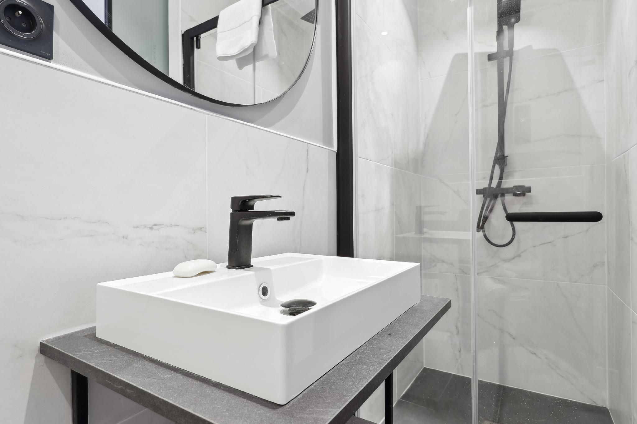 Studio-Ensuite with Bath