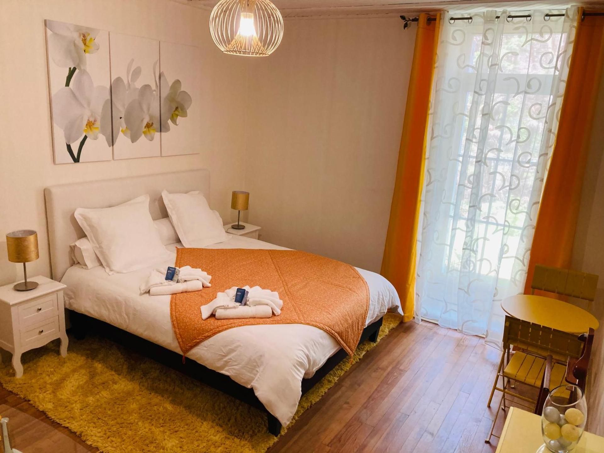Queen Room with Garden View