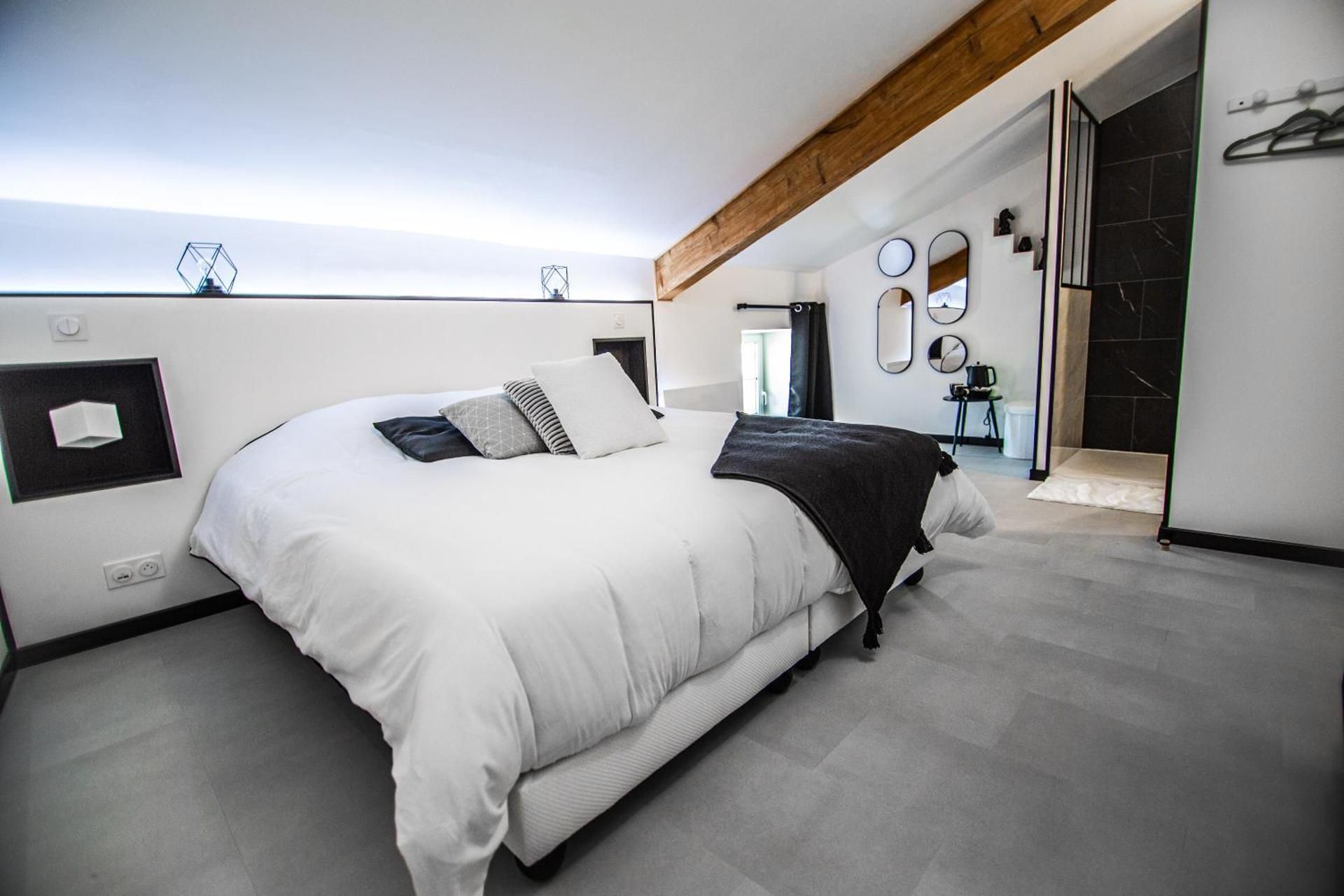 King Room with Garden View