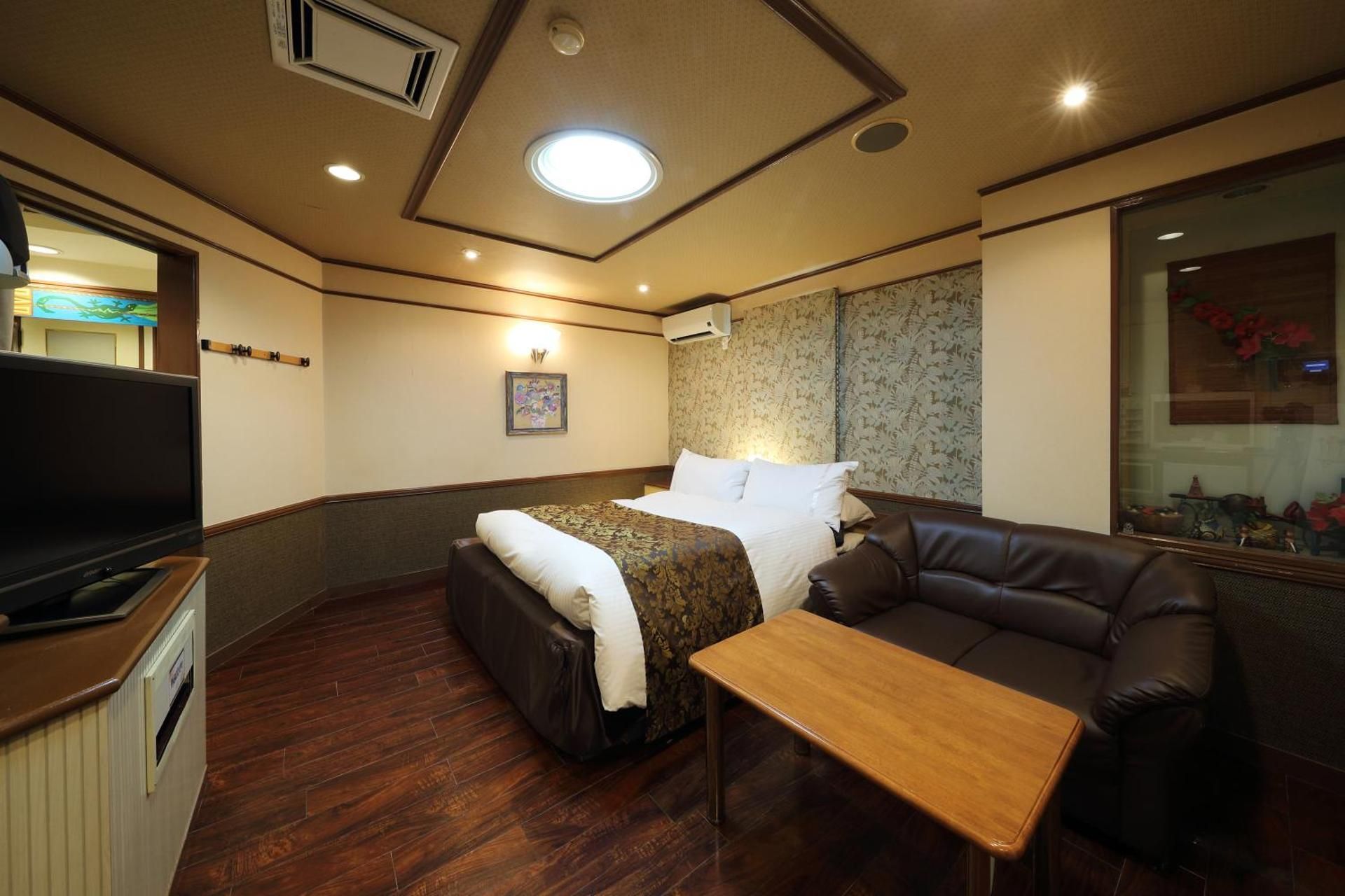 Standard King Room