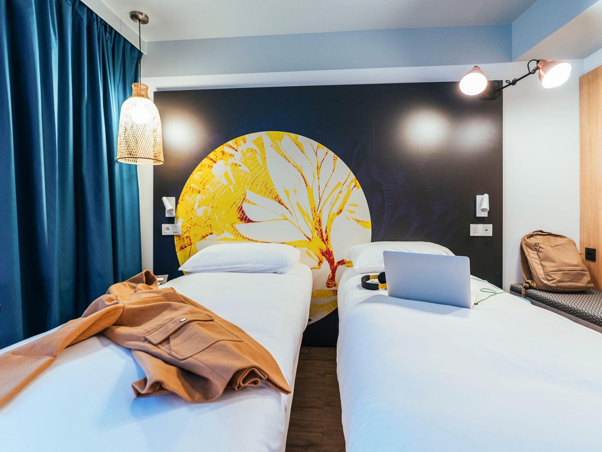 Standard Room with two single beds