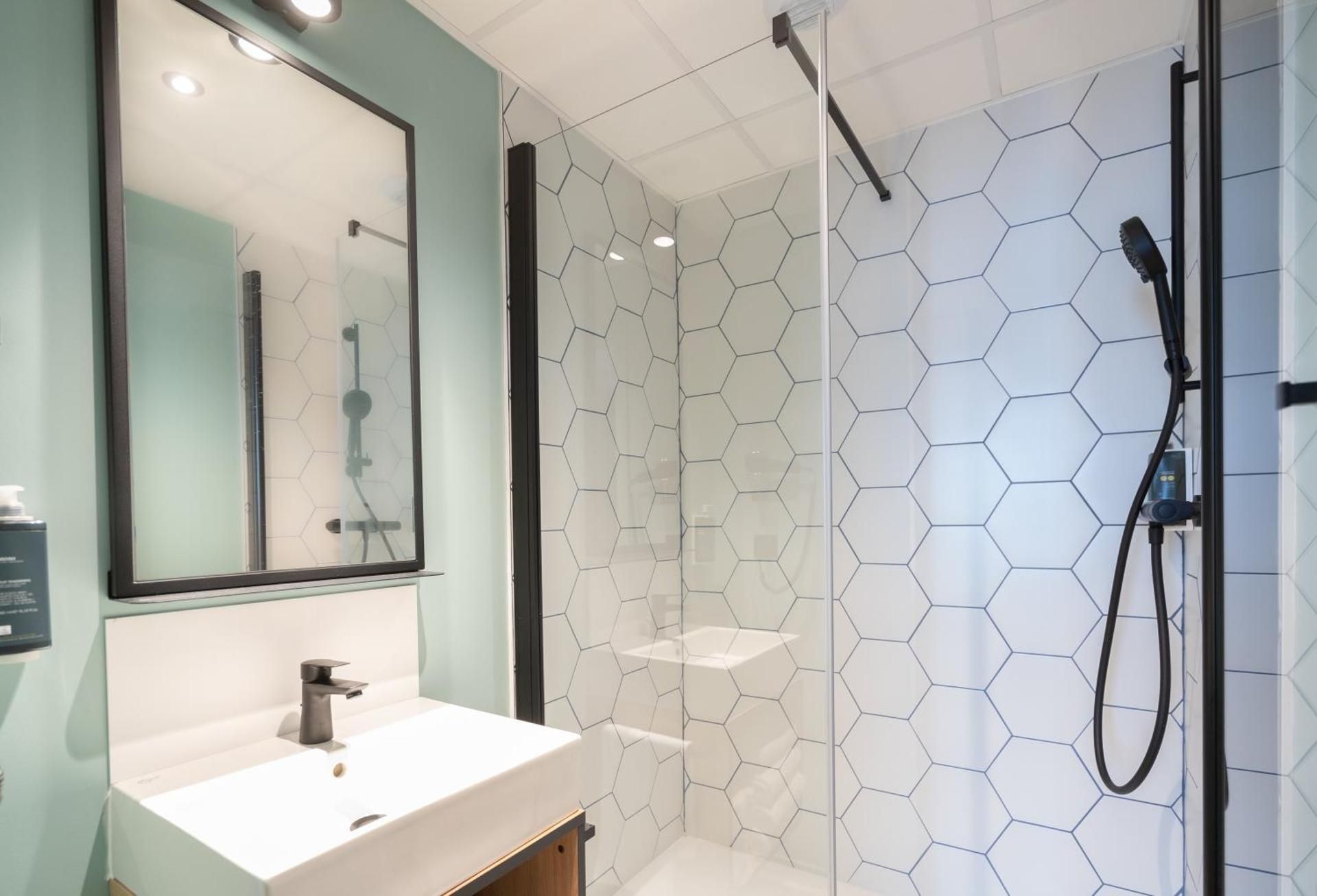 Pop Room with A Double Bed