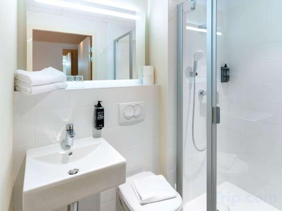 Standard Room - 1 double bed - possible to convert to twin