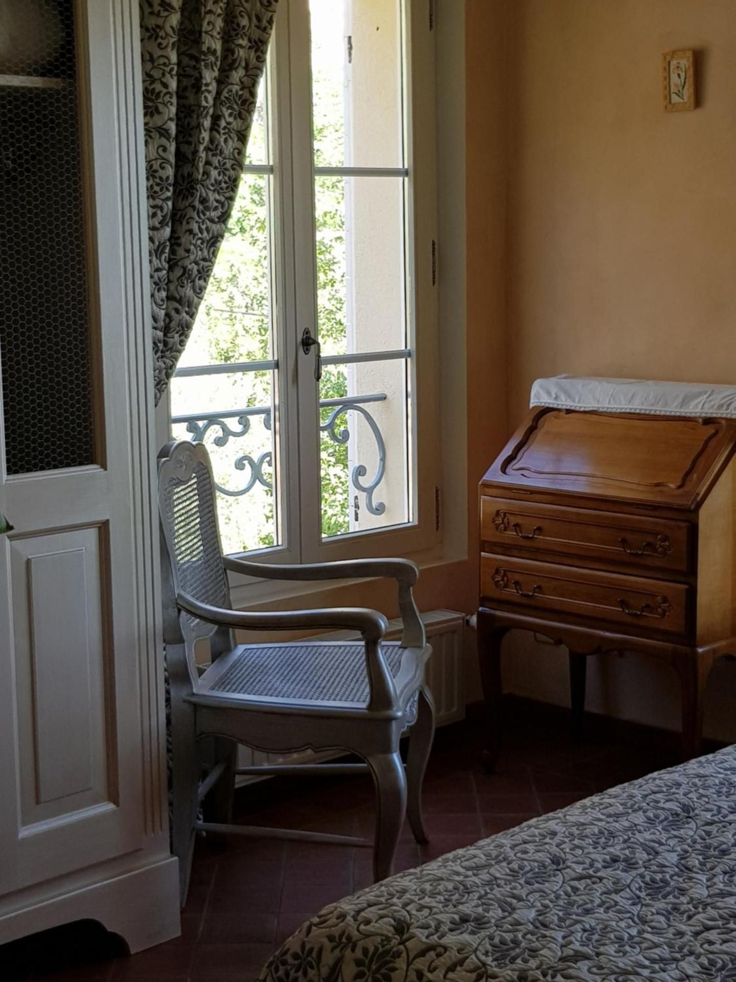 Queen Room with Pool View