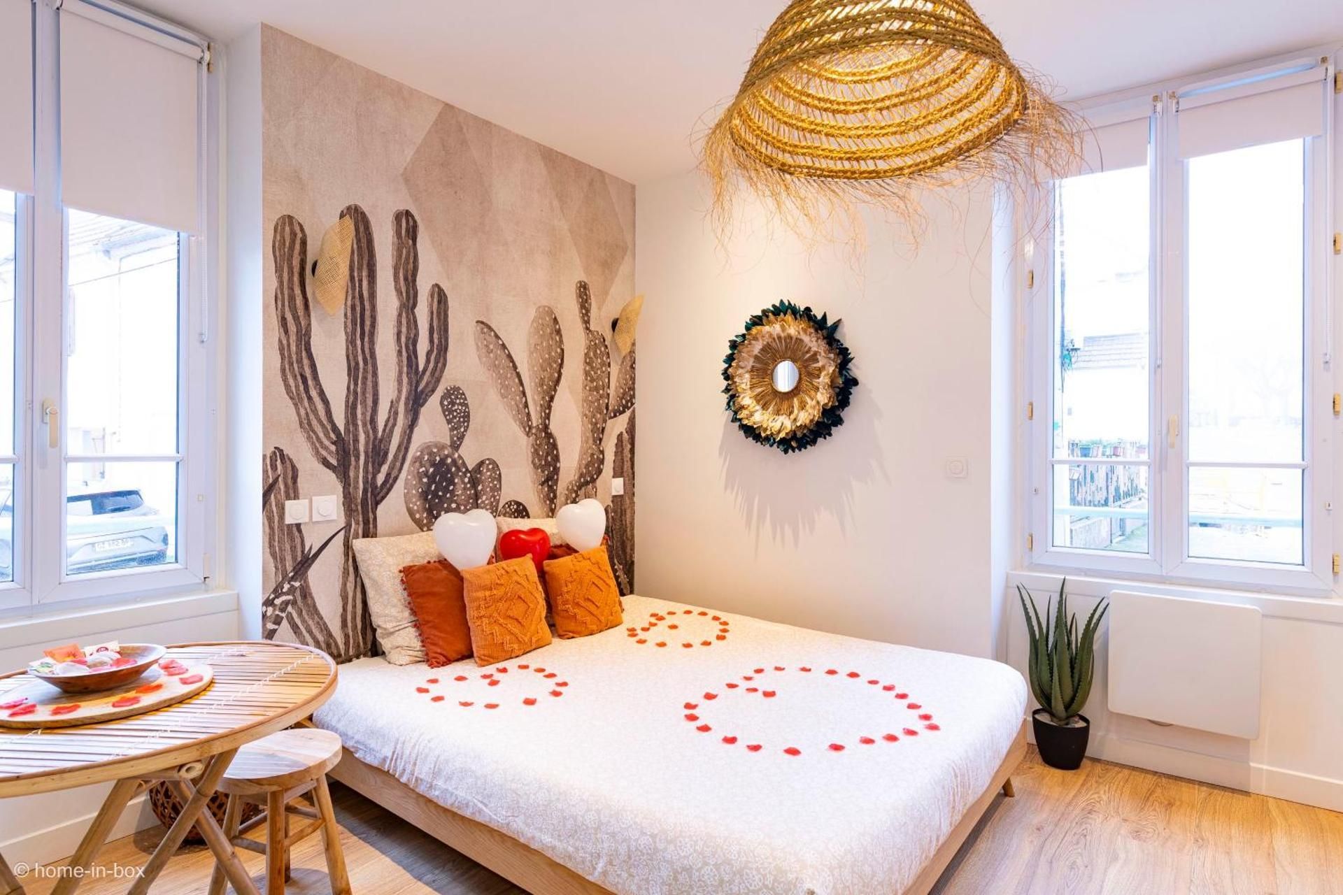 Studio with Spa Bath