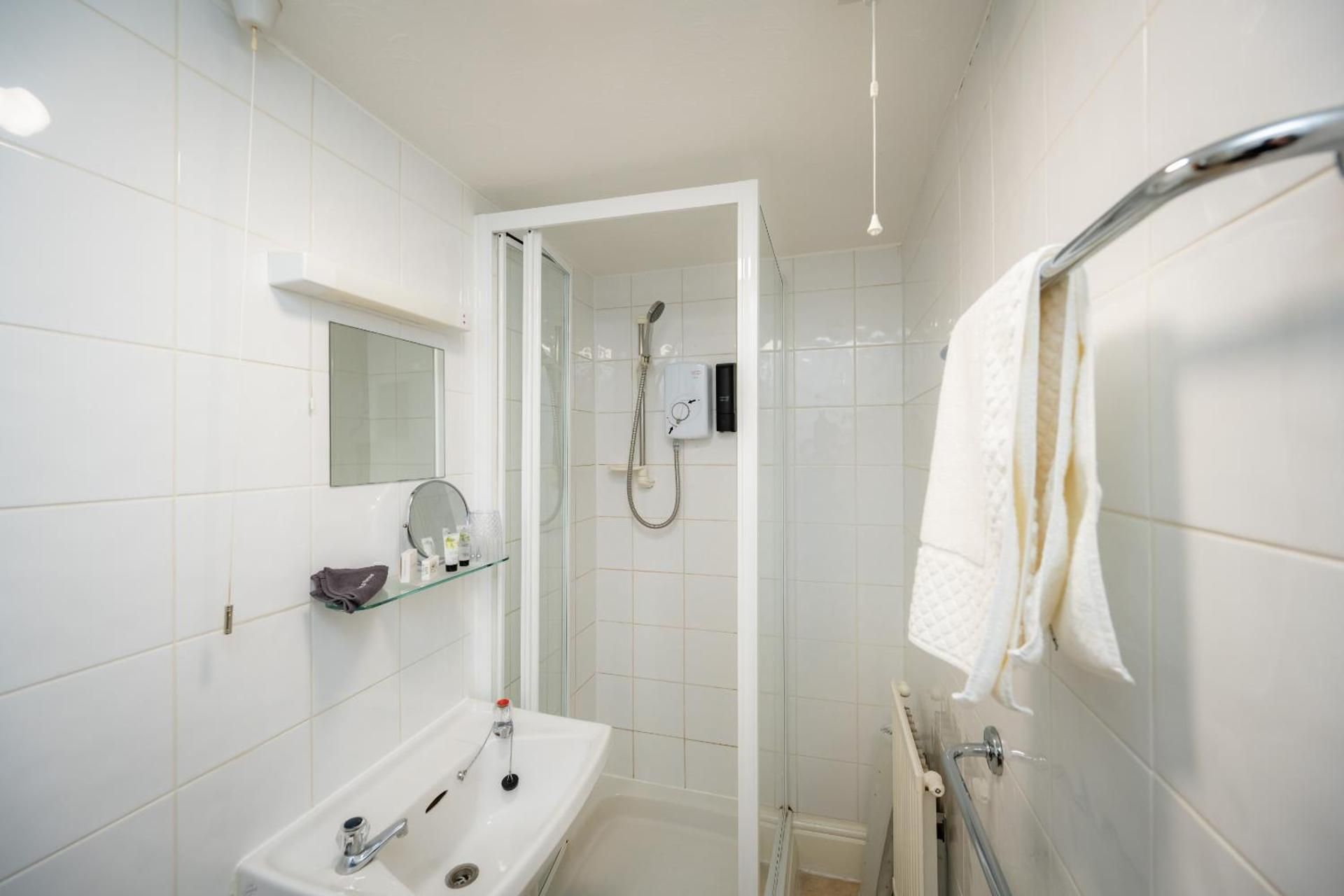 Standard Single Room with Shower