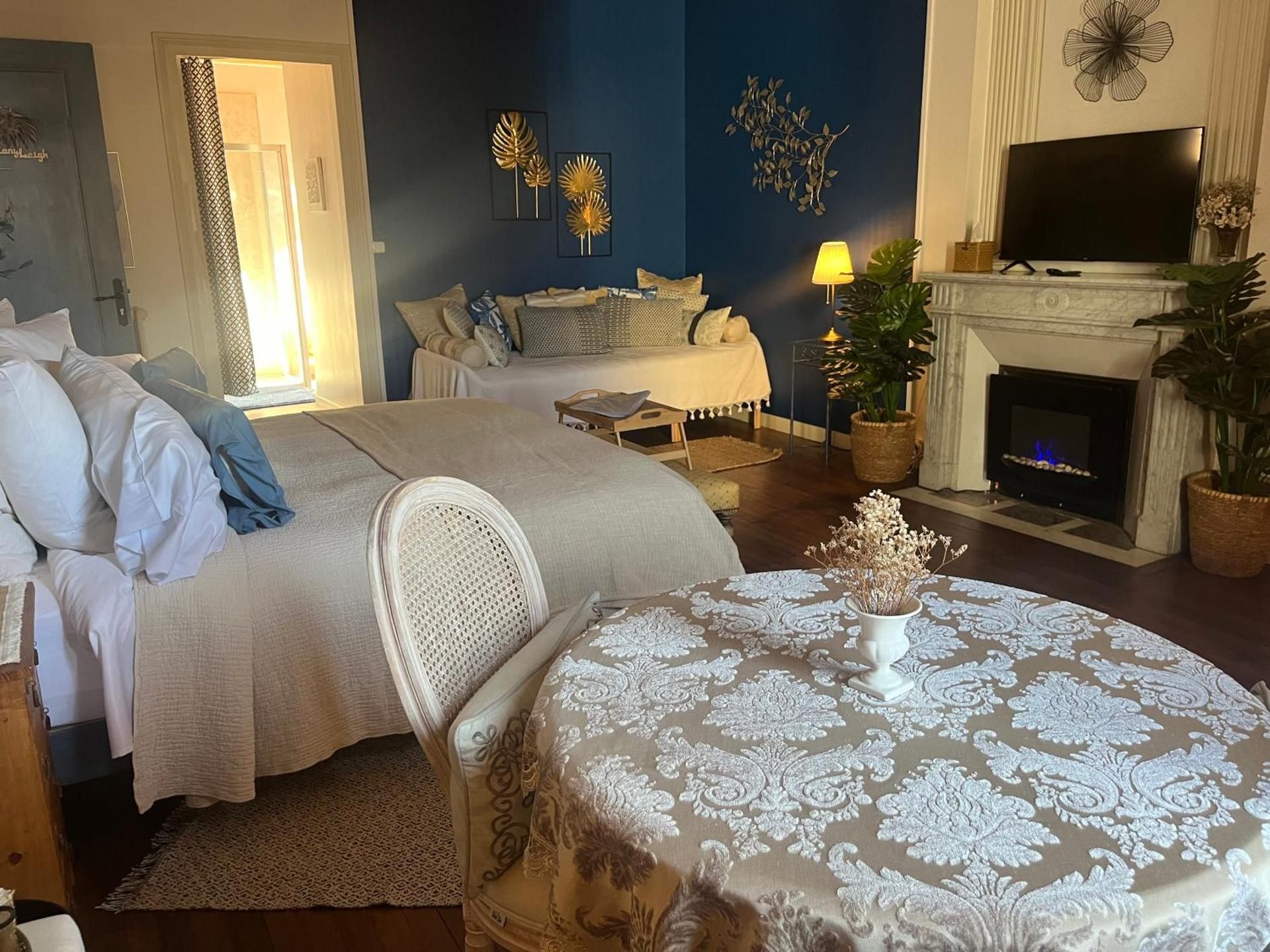 Deluxe Suite