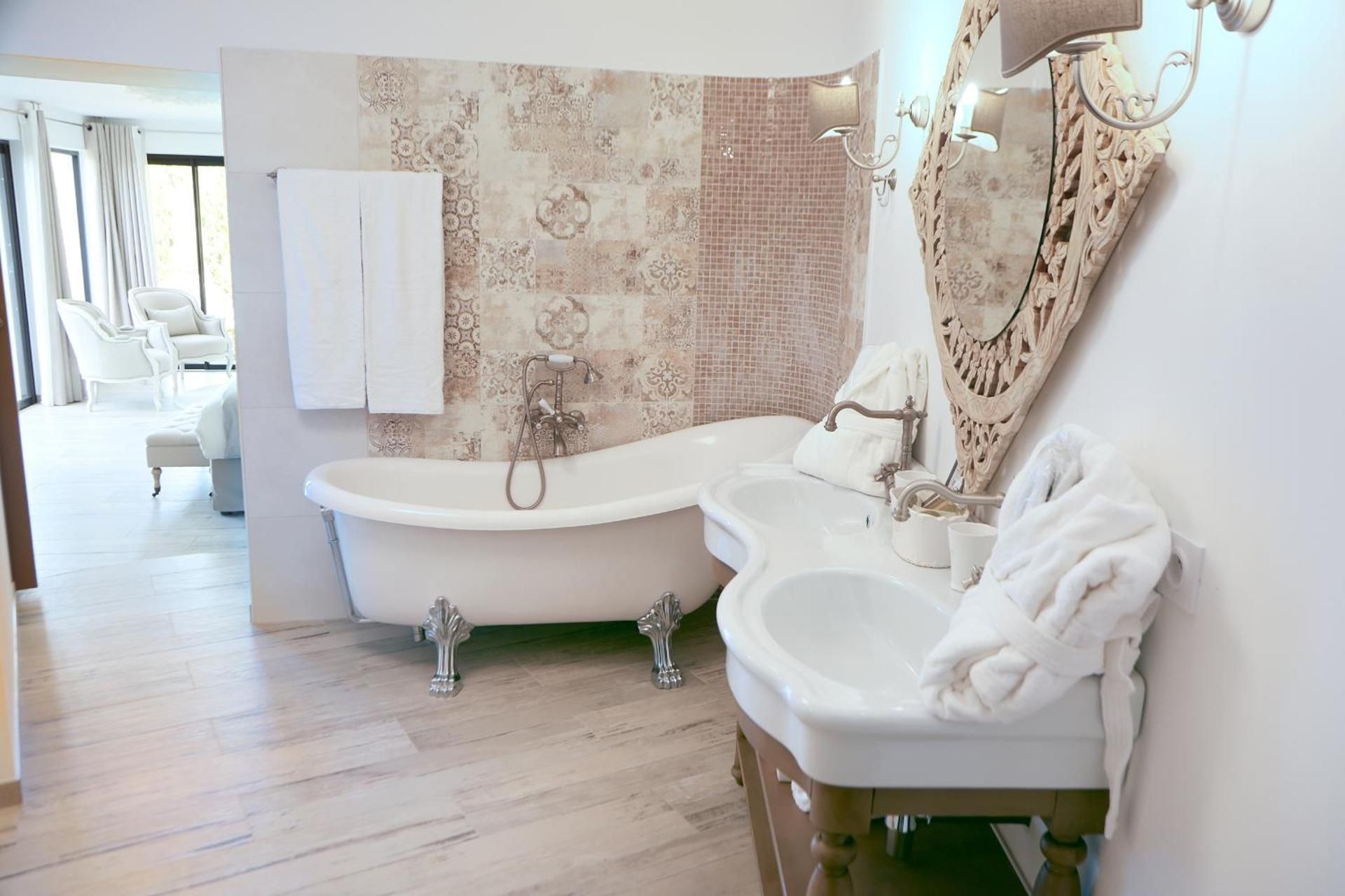 Junior Suite avec Terrasse et Jacuzzi