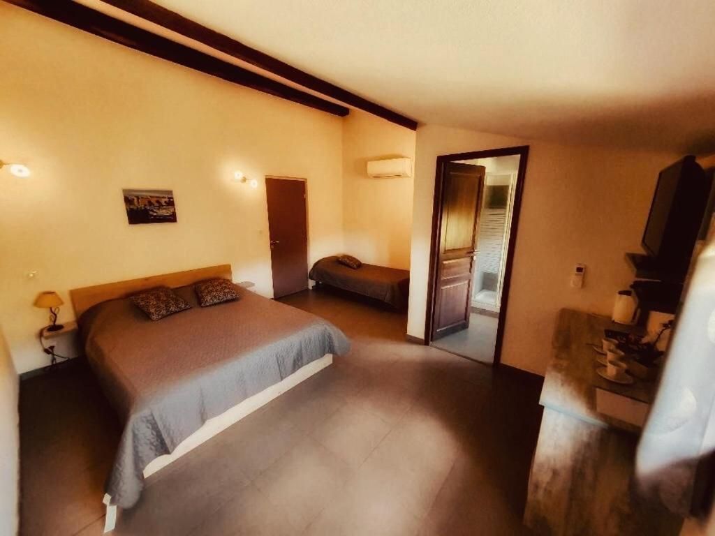 Triple Room with Mountain View