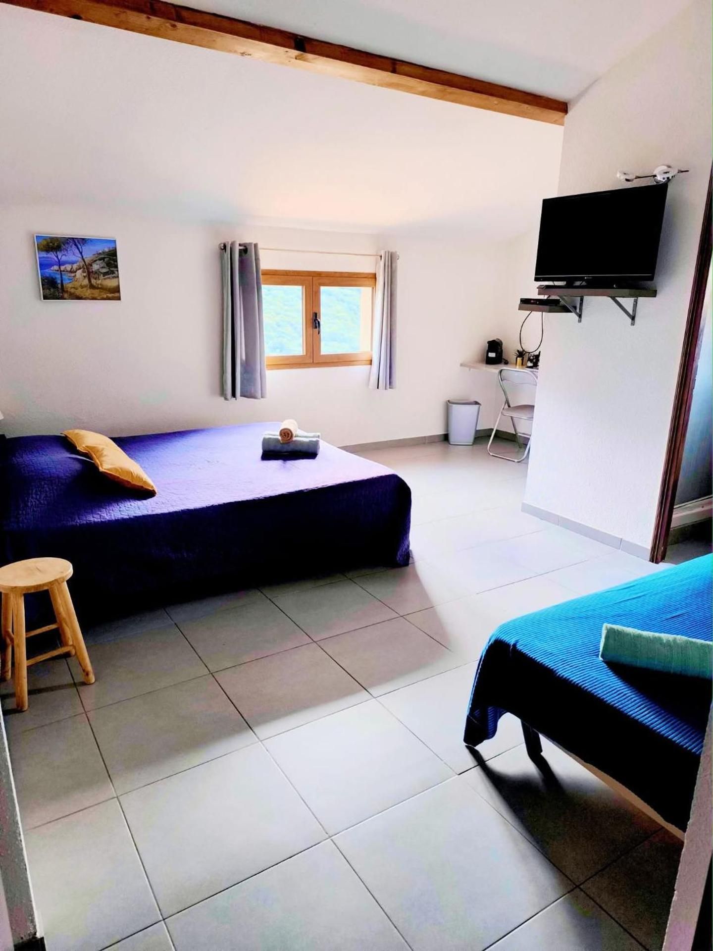 Triple Room with Bathroom
