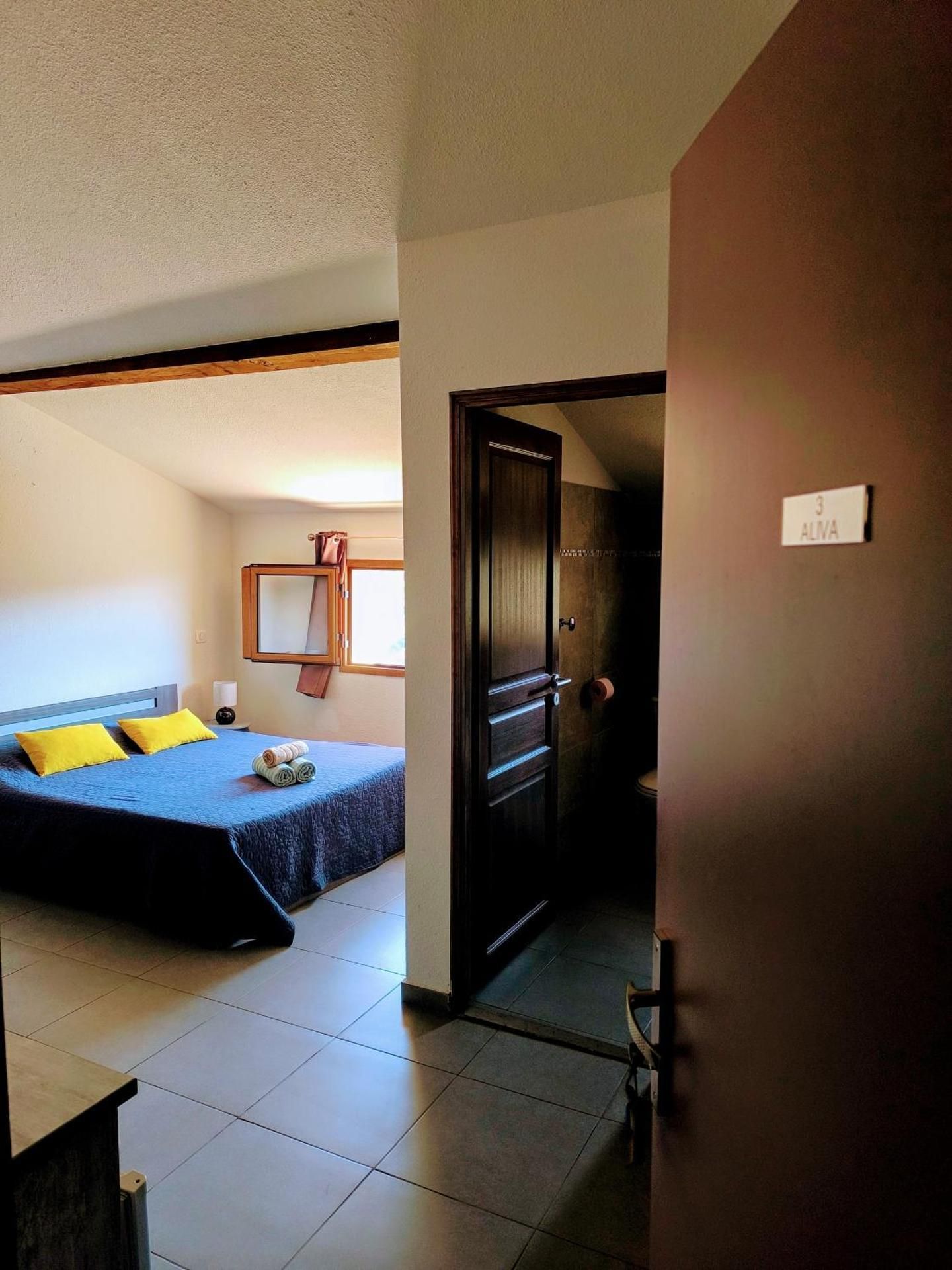 Triple Room with Private Bathroom