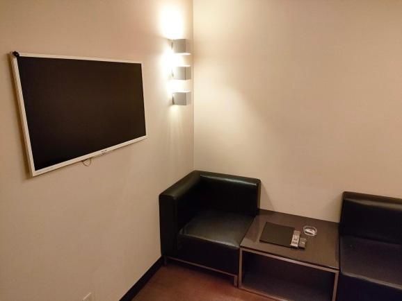 Double Room with Private Bathroom - Check in at 21:00 - Check out at 12:00