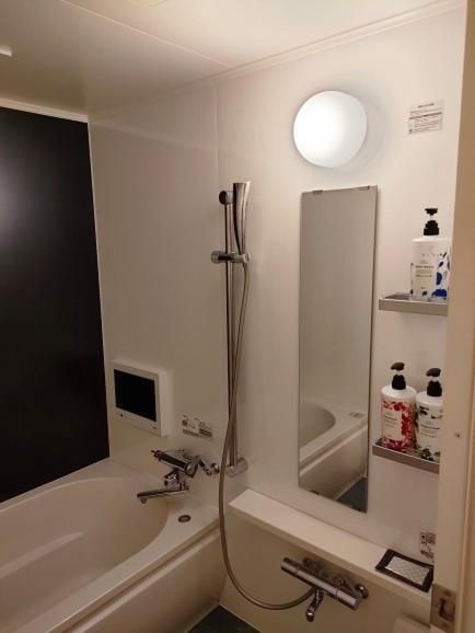 Double Room with Private Bathroom - Check in at 21:00 - Check out at 12:00