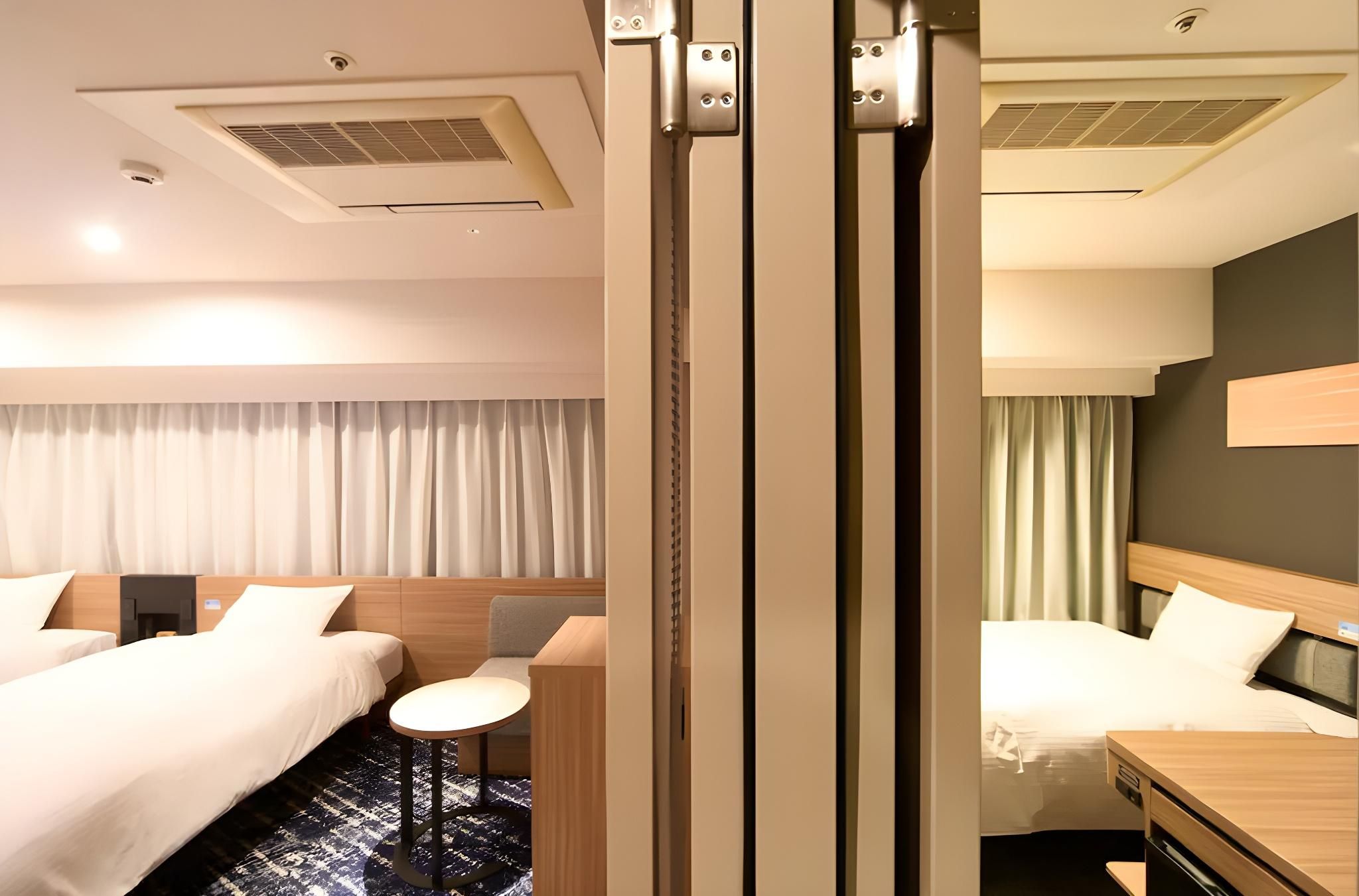Renewal Connecting Room - Non-Smoking - Twin x Single