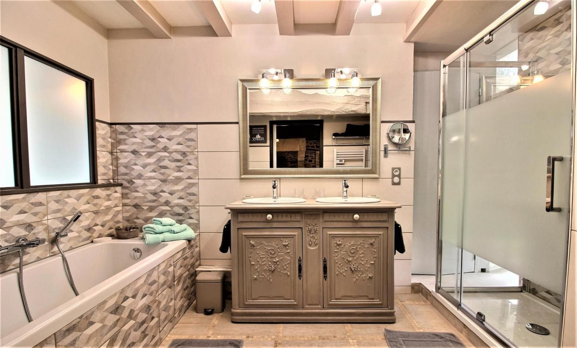 Deluxe Family Suite