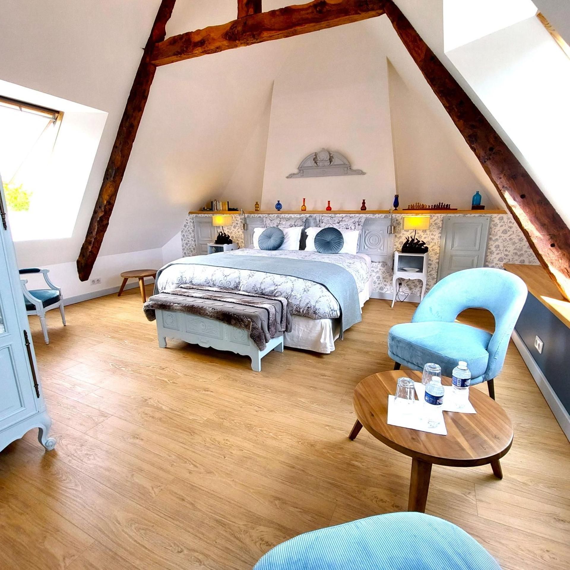 Deluxe King Room