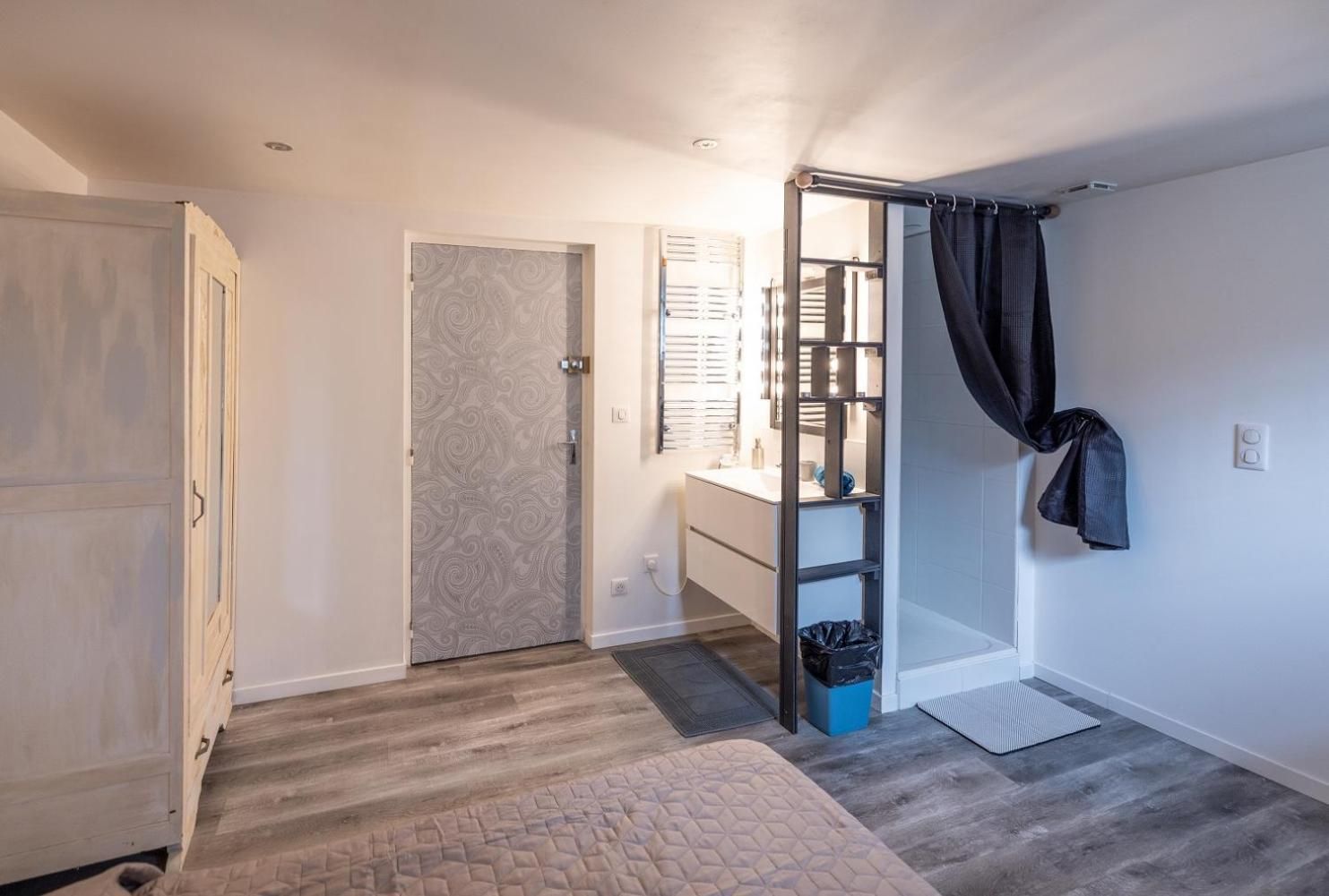 Double Room with Private Bathroom