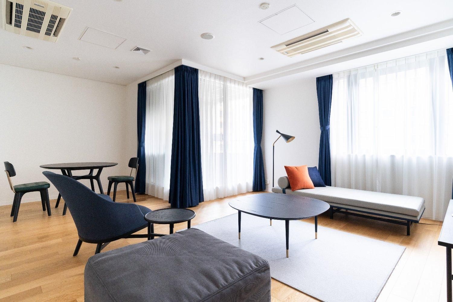 One-Bedroom Apartment with Balcony