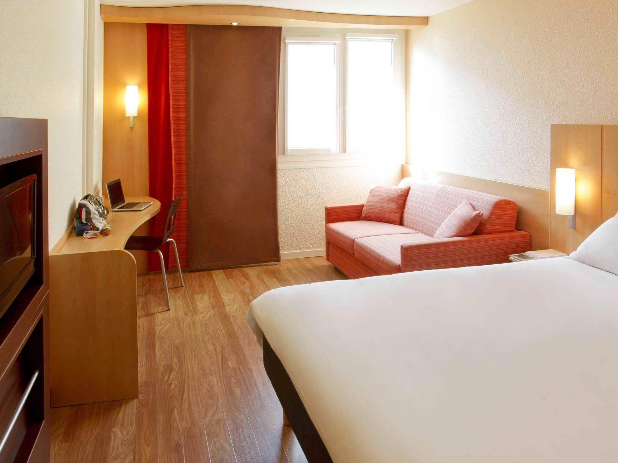 Standard Room with 1 double bed