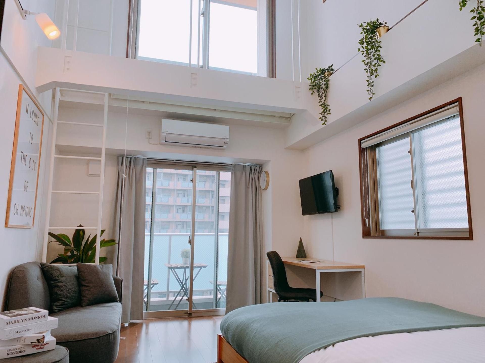 DELUXE APARTMENT