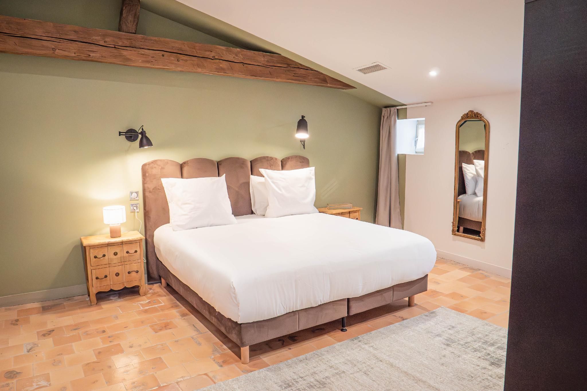 2-Bedroom Apartment with 2 Bathrooms