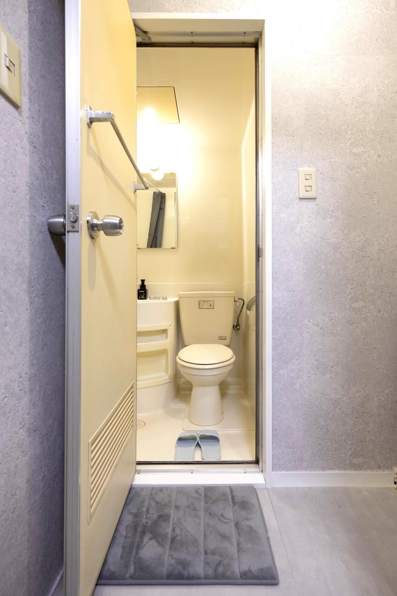 One-Bedroom Standard Apartment