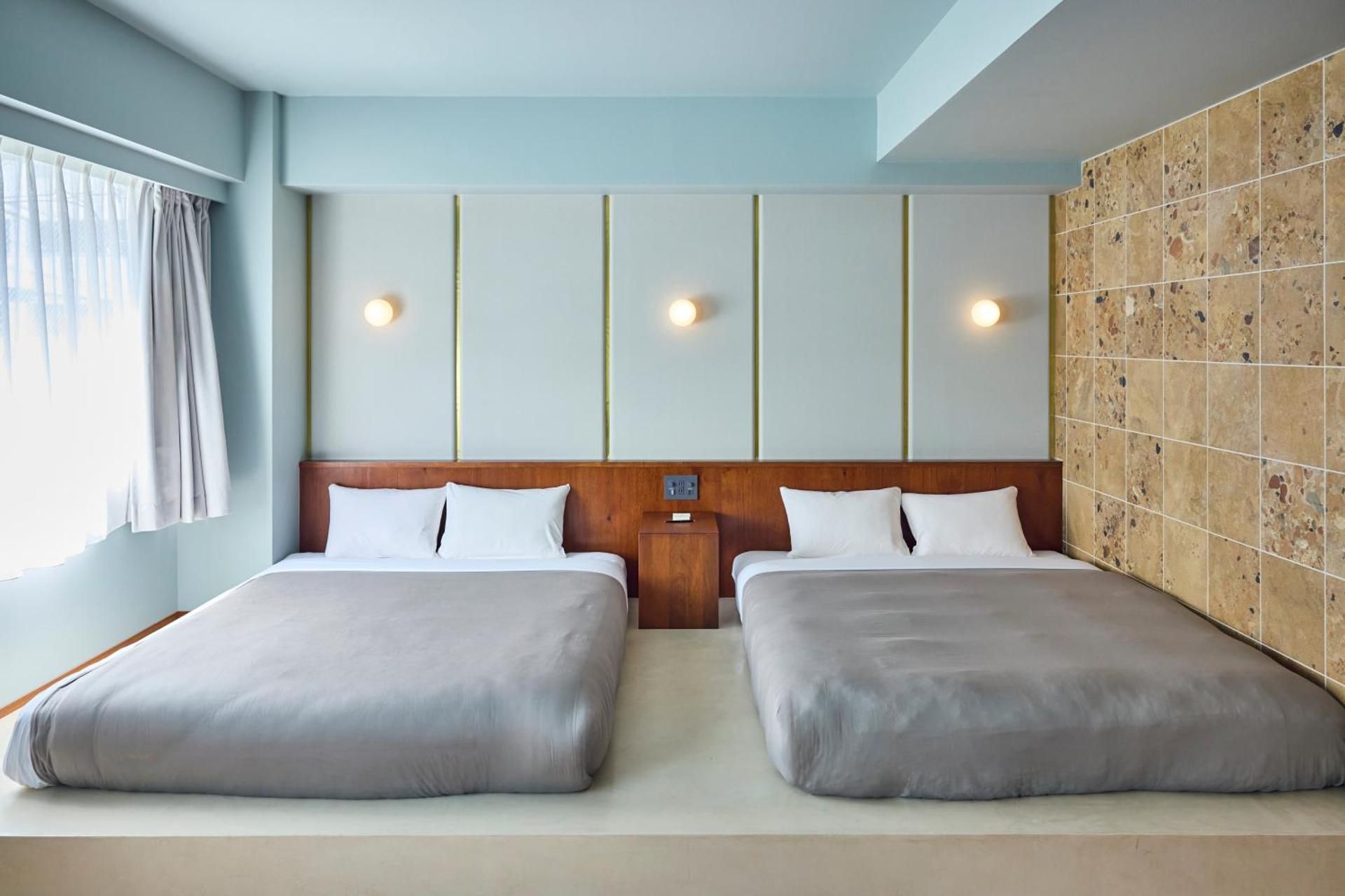 Deluxe Queen Room