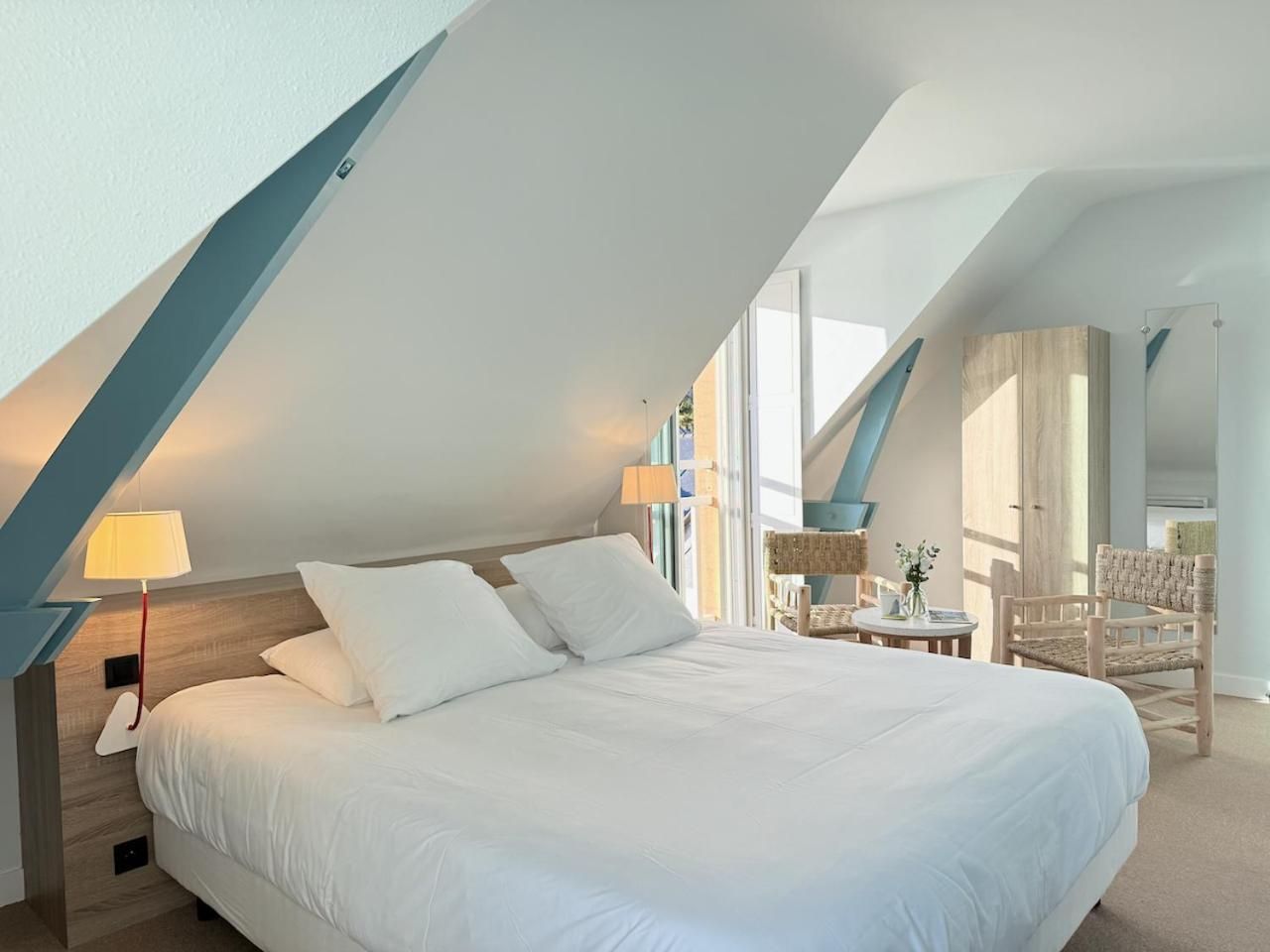 Deluxe Double Room with Harbor View