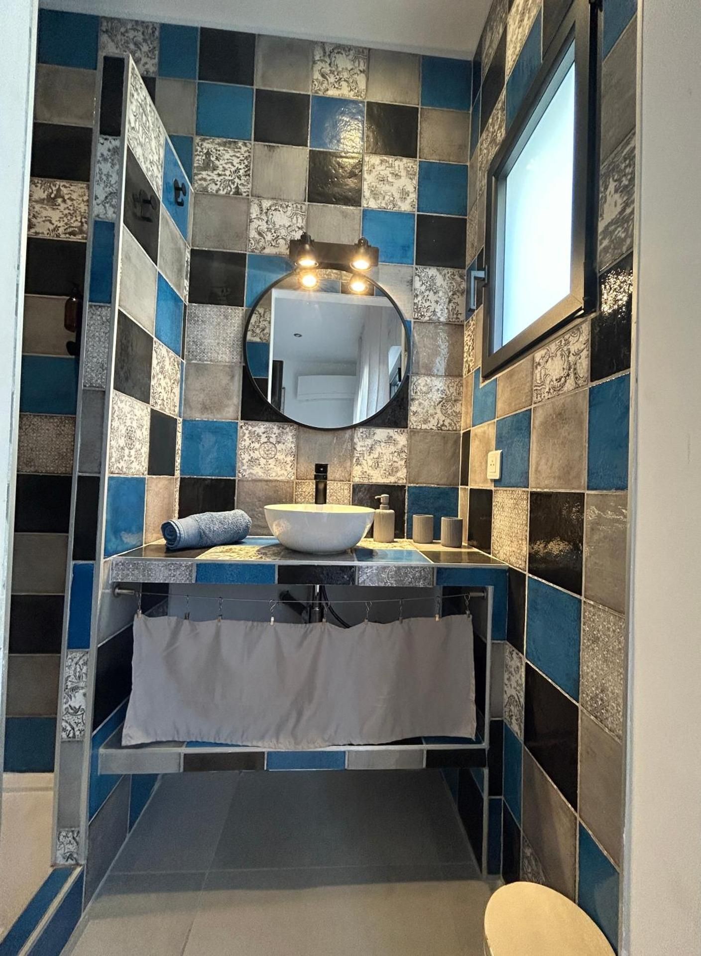 One Bedroom Apartment