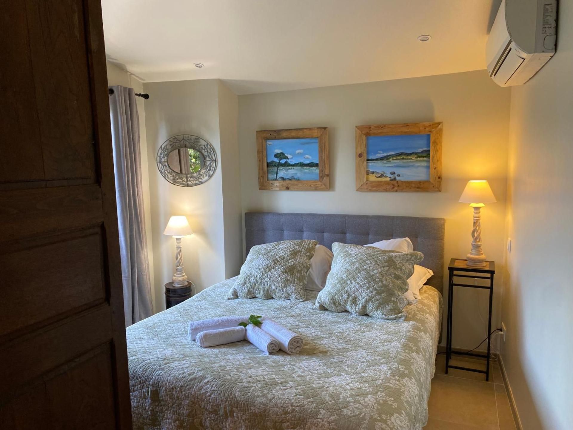 Two-Bedroom Villa with Sea View - MAQUIS
